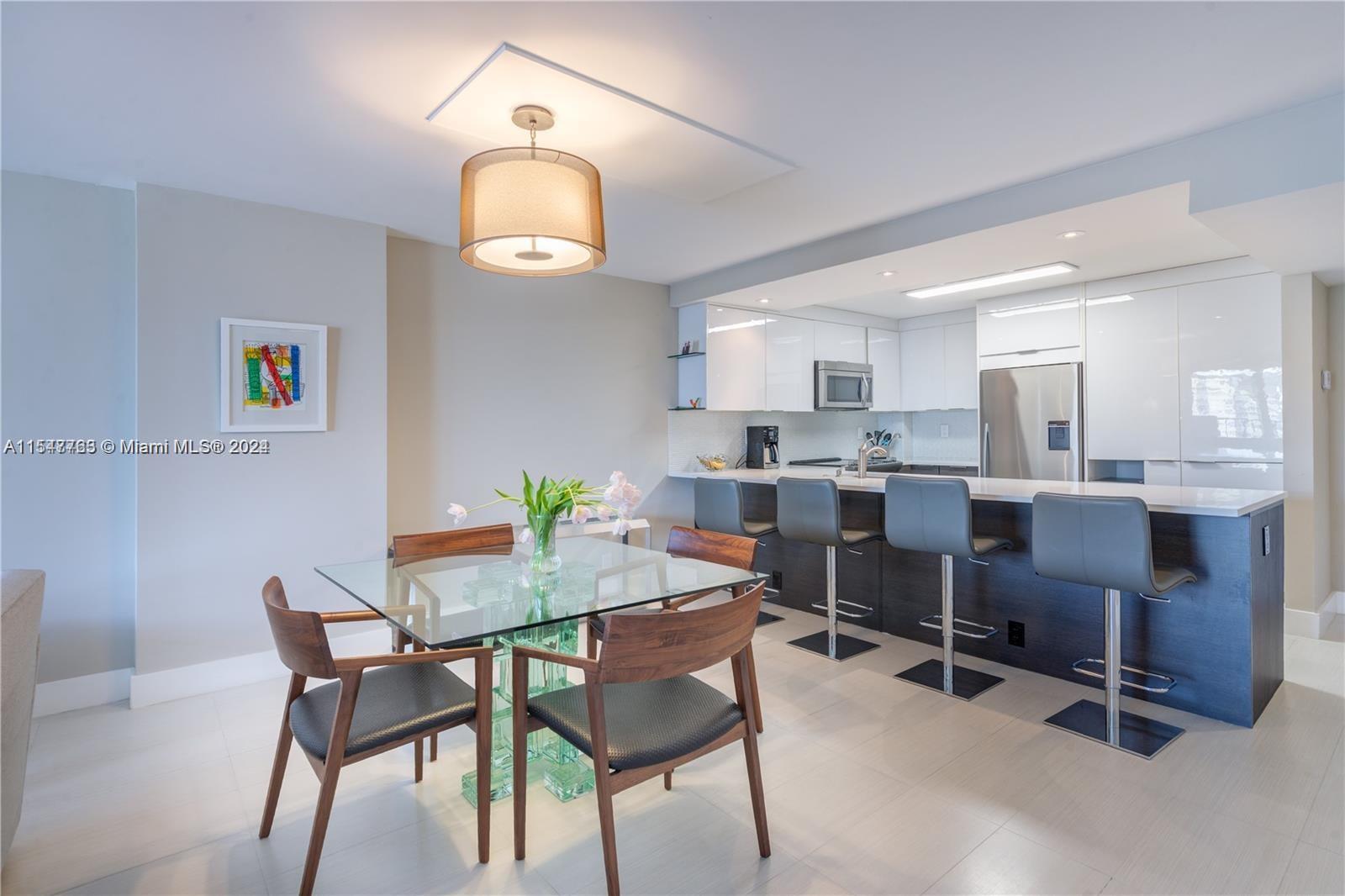 Hallandale Beach, Florida 33009, 1 Bedroom Bedrooms, ,2 BathroomsBathrooms,Residential,For Sale,A11547763