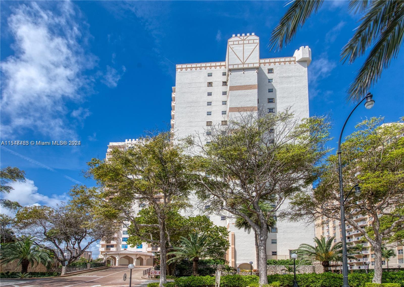 Hallandale Beach, FL, 33009 United States, 1 Bedroom Bedrooms, ,2 BathroomsBathrooms,Residential,For Sale,A11547763