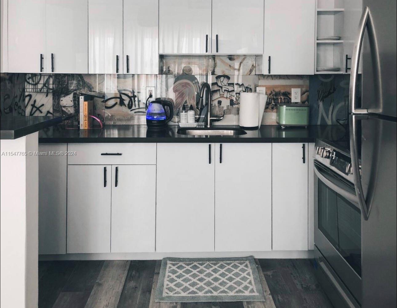 1804 N Cleveland St 1804, Hollywood, Florida 33020, 1 Bedroom Bedrooms, ,1 BathroomBathrooms,Residentiallease,For Rent,1804 N Cleveland St 1804,A11547765