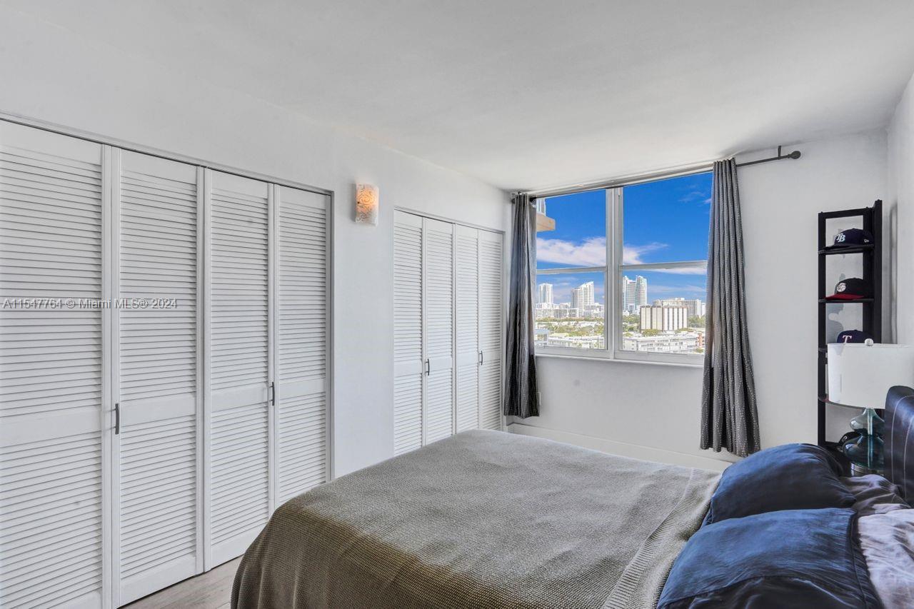 437 Golden Isles Dr 12H, Hallandale Beach, Florida 33009, 1 Bedroom Bedrooms, ,2 BathroomsBathrooms,Residential,For Sale,437 Golden Isles Dr 12H,A11547764