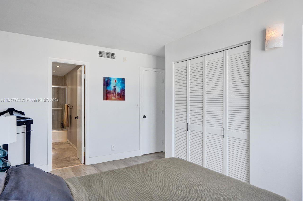 437 Golden Isles Dr 12H, Hallandale Beach, Florida 33009, 1 Bedroom Bedrooms, ,2 BathroomsBathrooms,Residential,For Sale,437 Golden Isles Dr 12H,A11547764