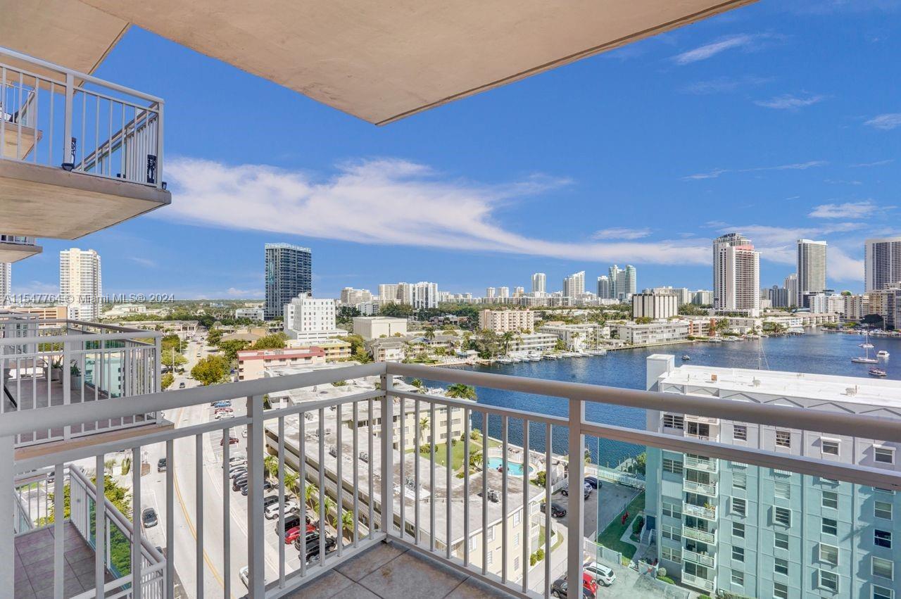 437 Golden Isles Dr 12H, Hallandale Beach, Florida 33009, 1 Bedroom Bedrooms, ,2 BathroomsBathrooms,Residential,For Sale,437 Golden Isles Dr 12H,A11547764