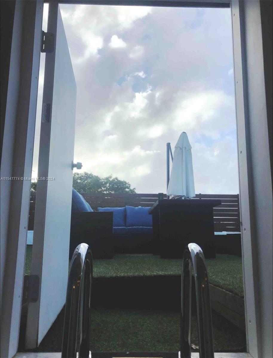 1804 S Cleveland St 1804, Hollywood, Florida 33020, ,1 BathroomBathrooms,Residentiallease,For Rent,1804 S Cleveland St 1804,A11547774