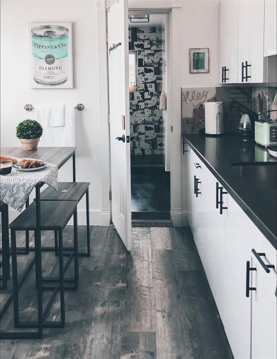 1804 S Cleveland St 1804, Hollywood, Florida 33020, ,1 BathroomBathrooms,Residentiallease,For Rent,1804 S Cleveland St 1804,A11547774