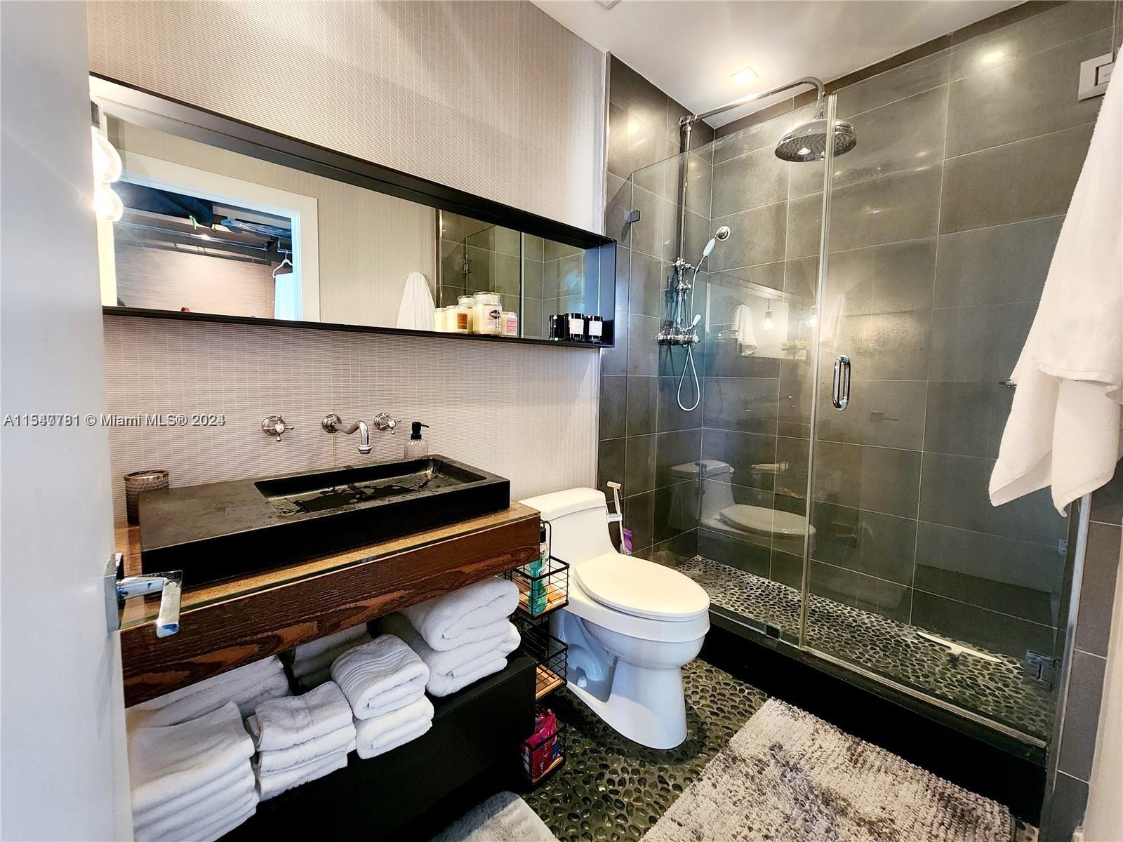 7928 East Dr 1501, North Bay Village, Florida 33141, 2 Bedrooms Bedrooms, ,2 BathroomsBathrooms,Residential,For Sale,7928 East Dr 1501,A11547781