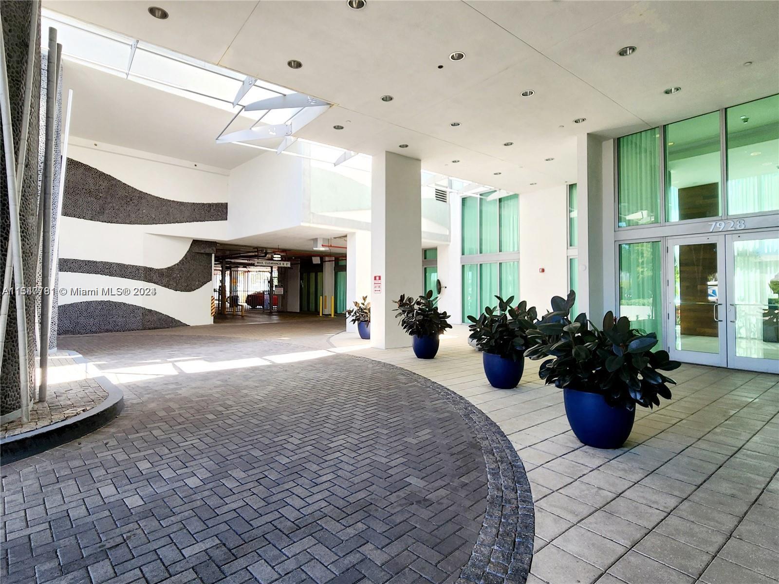 7928 East Dr 1501, North Bay Village, Florida 33141, 2 Bedrooms Bedrooms, ,2 BathroomsBathrooms,Residential,For Sale,7928 East Dr 1501,A11547781