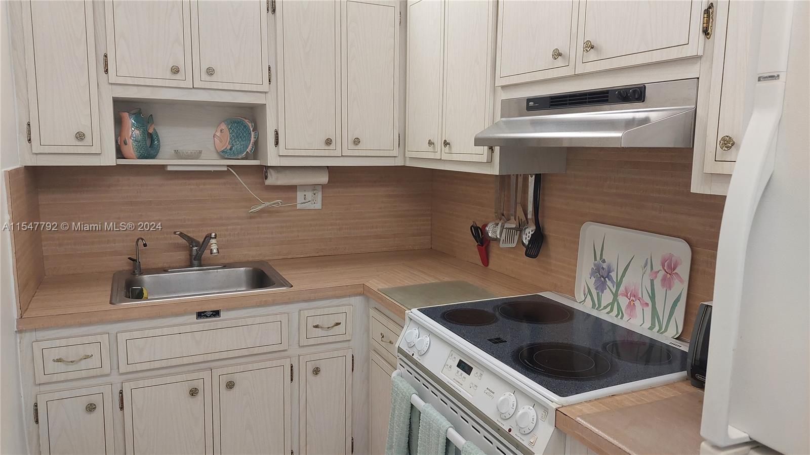 3000 Riomar St, Fort Lauderdale, FL, 33304 United States, 1 Bedroom Bedrooms, ,1 BathroomBathrooms,Residential,For Sale,Riomar St,A11547792