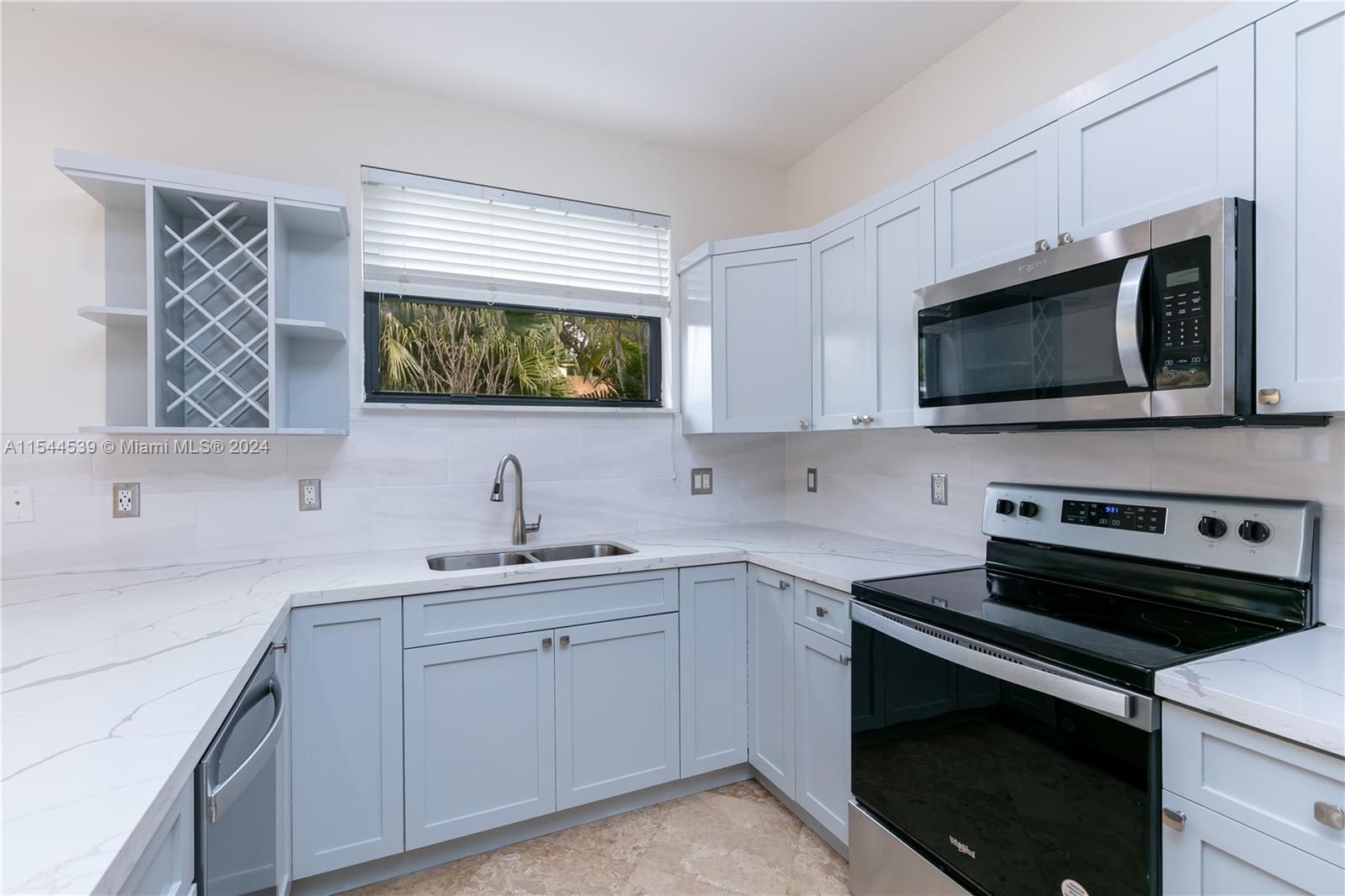 2810 SW 37th Court 2810, Miami, Florida 33134, 3 Bedrooms Bedrooms, 7 Rooms Rooms,2 BathroomsBathrooms,Residential,For Sale,2810 SW 37th Court 2810,A11544539