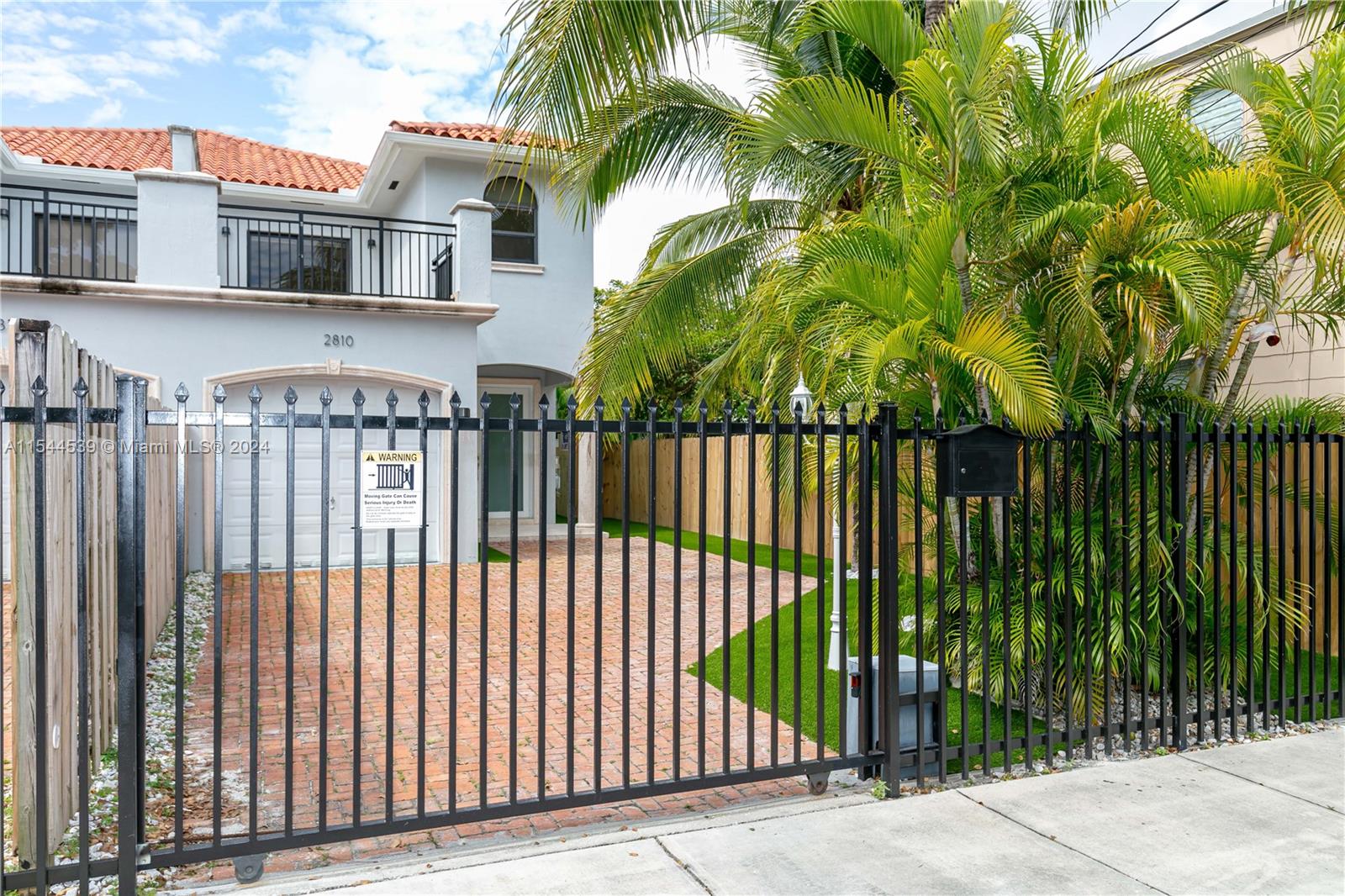 2810 SW 37th Court 2810, Miami, Florida 33134, 3 Bedrooms Bedrooms, 7 Rooms Rooms,2 BathroomsBathrooms,Residential,For Sale,2810 SW 37th Court 2810,A11544539