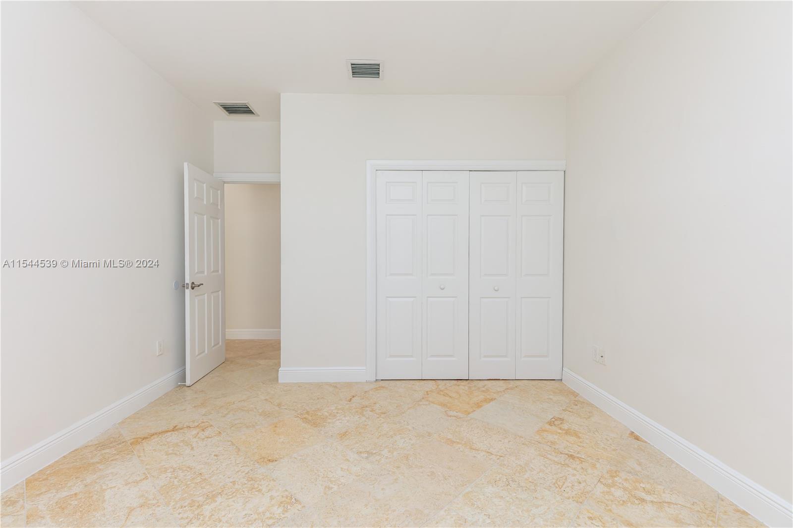 Bedroom #3 - closet closed