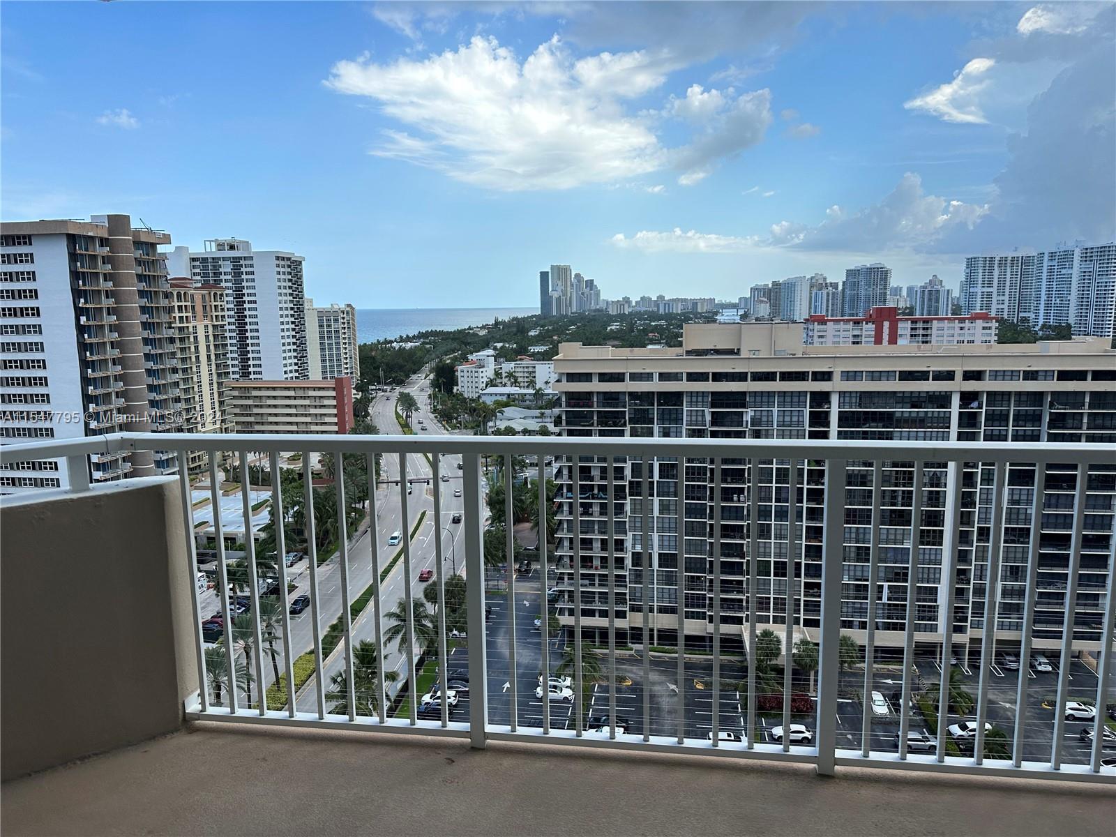 Hallandale Beach, Florida 33009, 1 Bedroom Bedrooms, ,1 BathroomBathrooms,Residential,For Sale,A11547795
