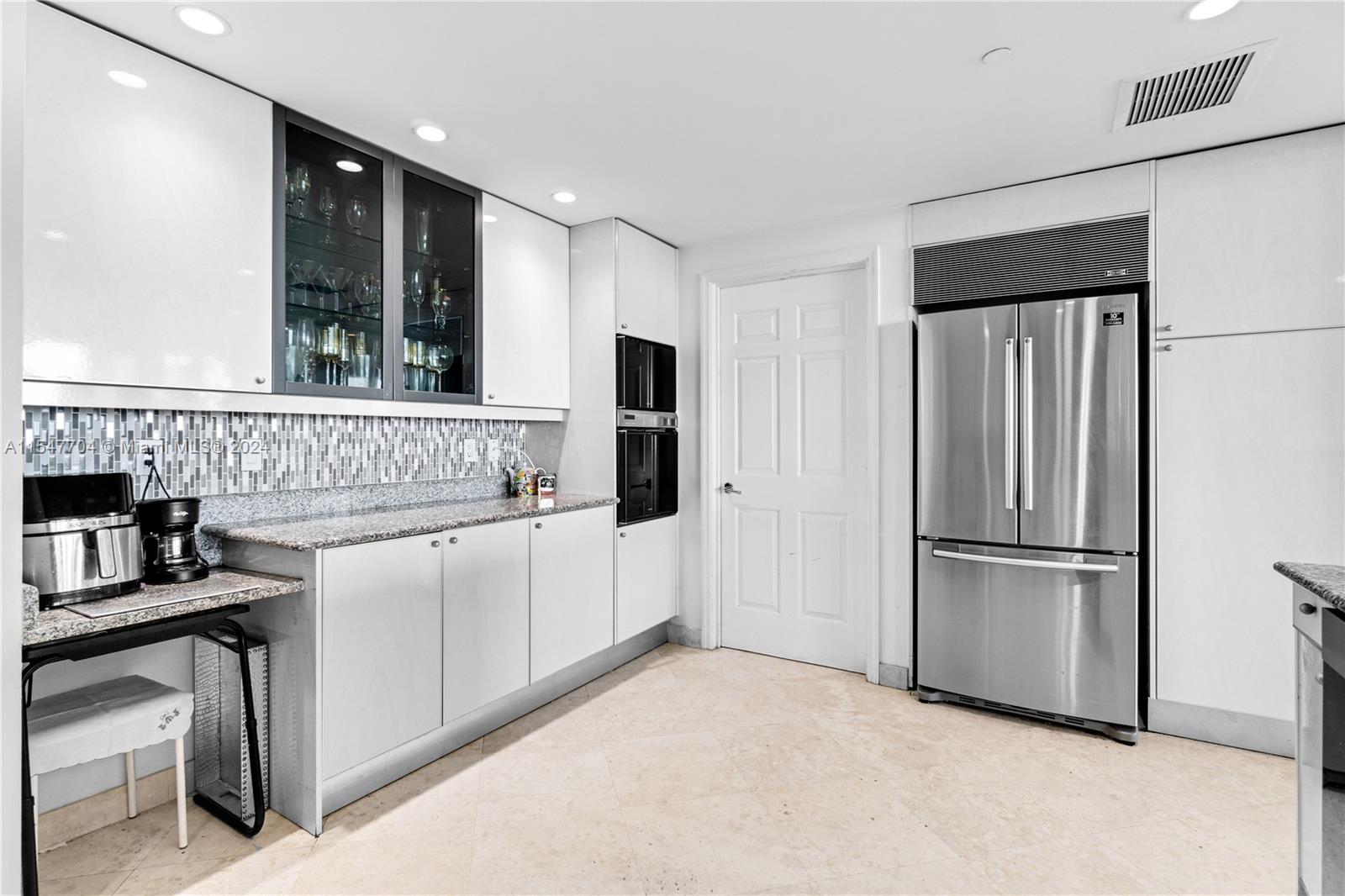 1643 Brickell Ave 1406, Miami, Florida 33129, 2 Bedrooms Bedrooms, ,2 BathroomsBathrooms,Residentiallease,For Rent,1643 Brickell Ave 1406,A11547704