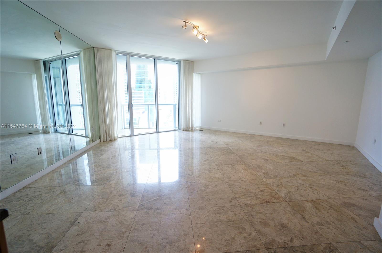475 Brickell Ave 2108, Miami, Florida 33131, ,1 BathroomBathrooms,Residentiallease,For Rent,475 Brickell Ave 2108,A11547754