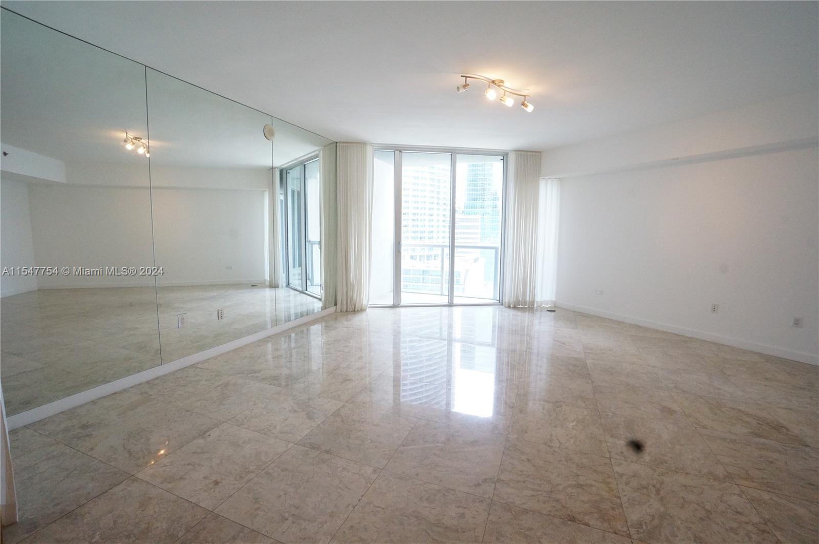 475 Brickell Ave 2108, Miami, Florida 33131, ,1 BathroomBathrooms,Residentiallease,For Rent,475 Brickell Ave 2108,A11547754