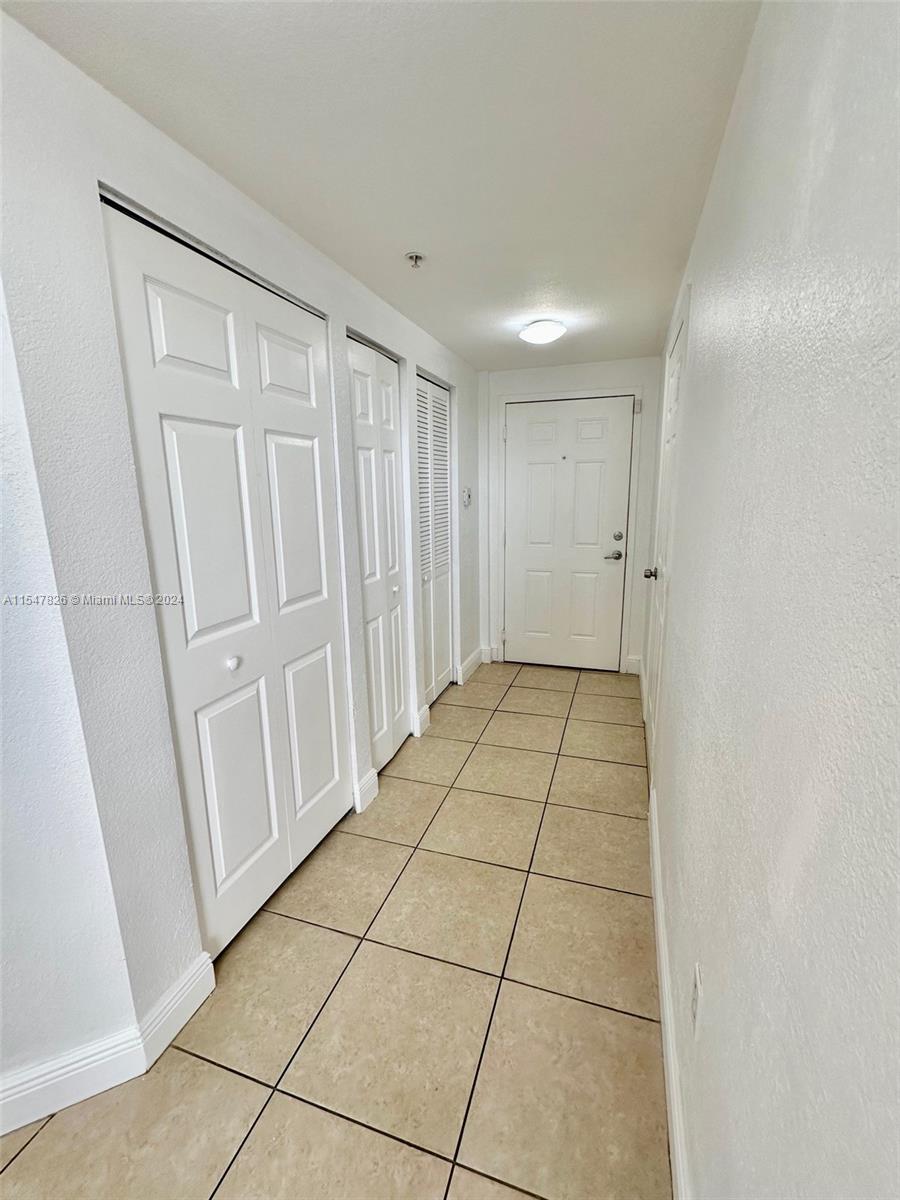 215 SW 42nd Ave 401, Miami, Florida 33134, 2 Bedrooms Bedrooms, ,2 BathroomsBathrooms,Residentiallease,For Rent,215 SW 42nd Ave 401,A11547826