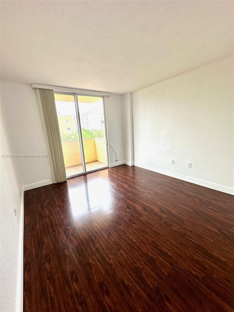 215 SW 42nd Ave 401, Miami, Florida 33134, 2 Bedrooms Bedrooms, ,2 BathroomsBathrooms,Residentiallease,For Rent,215 SW 42nd Ave 401,A11547826