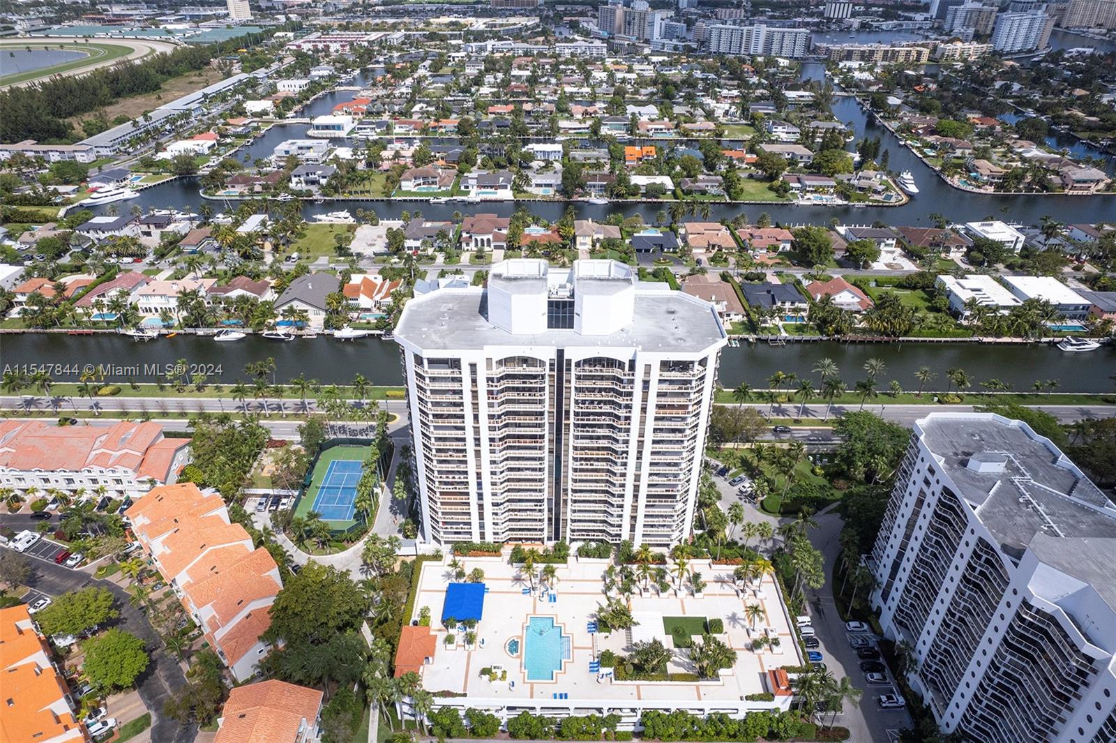 3598 Yacht Club Dr, Aventura, FL, 33180 United States, 3 Bedrooms Bedrooms, ,2 BathroomsBathrooms,Residential,For Sale,Yacht Club Dr,A11547844