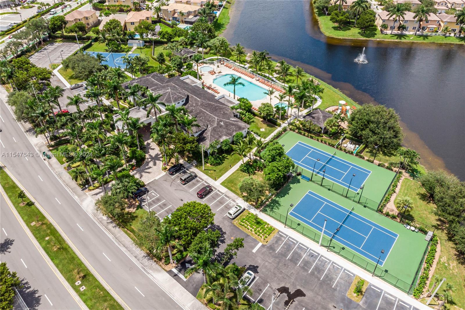 8301 107th Ct, Doral, FL, 33178 United States, 3 Bedrooms Bedrooms, ,2 BathroomsBathrooms,Residential,For Sale,107th Ct,A11547843