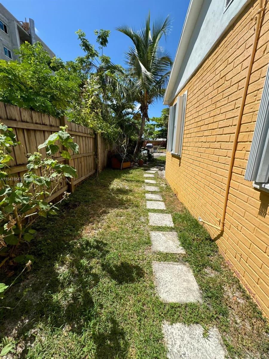 1123 18th Ave N, Lake Worth, FL, 33460 United States, 4 Bedrooms Bedrooms, ,2 BathroomsBathrooms,Residential,For Sale,18th Ave N,A11547854