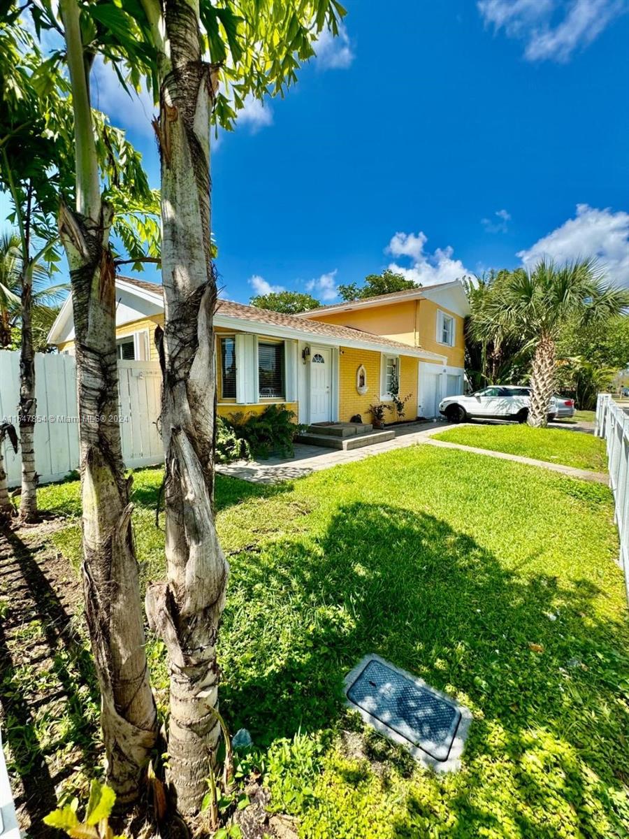 1123 18th Ave N, Lake Worth, FL, 33460 United States, 4 Bedrooms Bedrooms, ,2 BathroomsBathrooms,Residential,For Sale,18th Ave N,A11547854