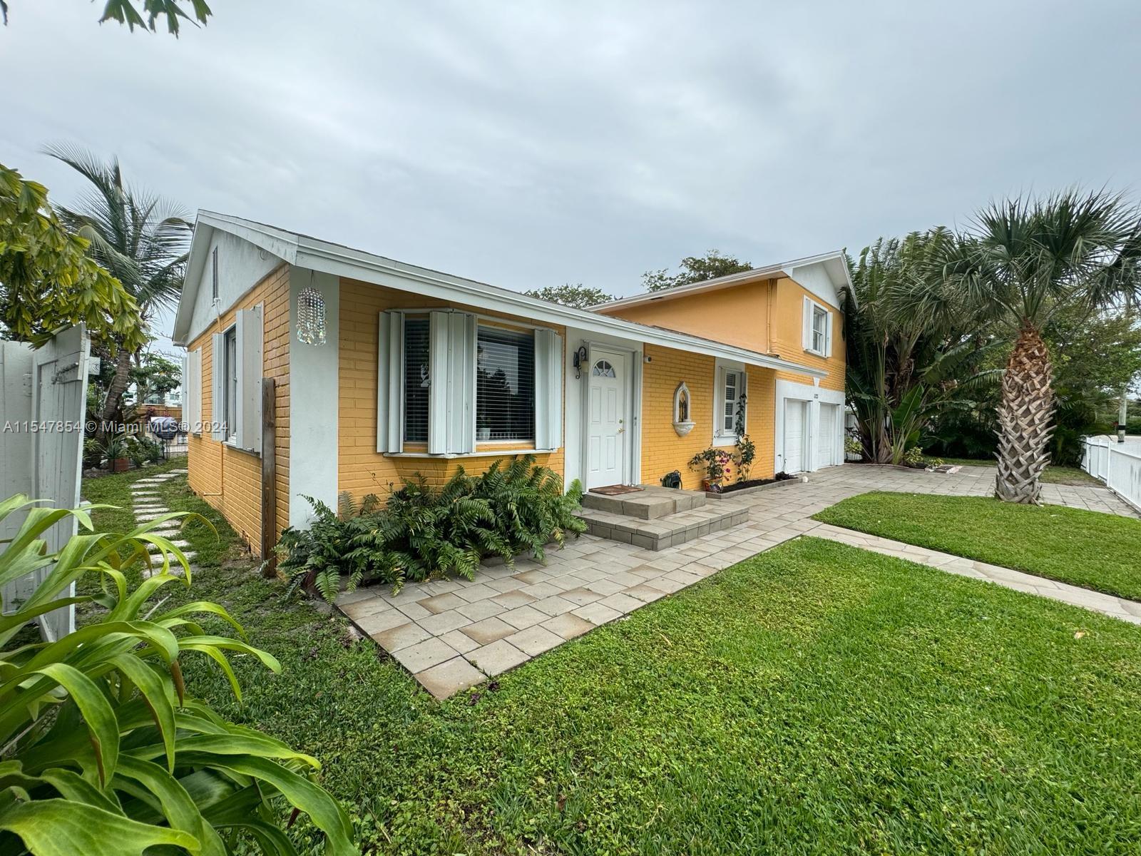 1123 18th Ave N, Lake Worth, FL, 33460 United States, 4 Bedrooms Bedrooms, ,2 BathroomsBathrooms,Residential,For Sale,18th Ave N,A11547854