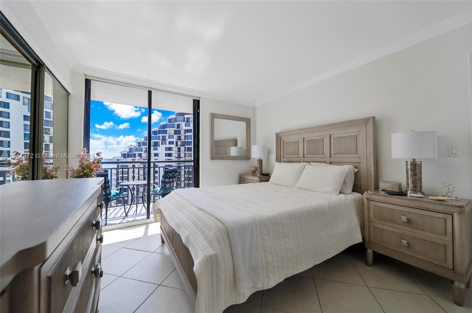 540 E Brickell Key Dr 1401, Miami, Florida 33131, 1 Bedroom Bedrooms, ,1 BathroomBathrooms,Residentiallease,For Rent,540 E Brickell Key Dr 1401,A11547872