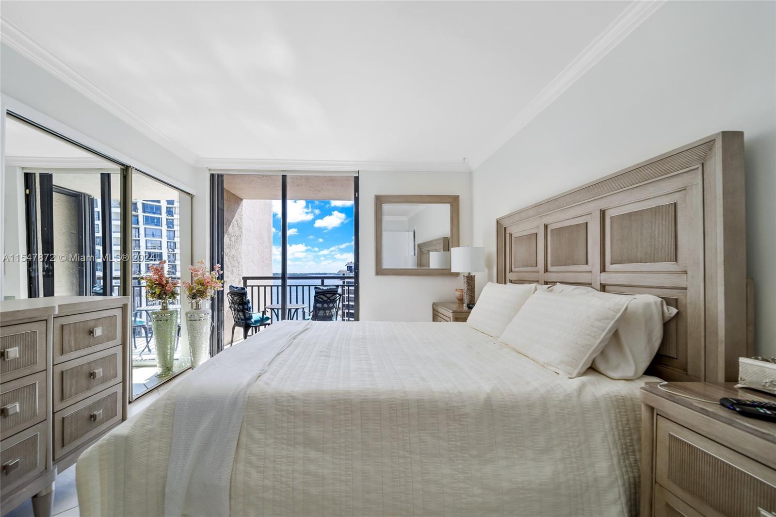 540 E Brickell Key Dr 1401, Miami, Florida 33131, 1 Bedroom Bedrooms, ,1 BathroomBathrooms,Residentiallease,For Rent,540 E Brickell Key Dr 1401,A11547872