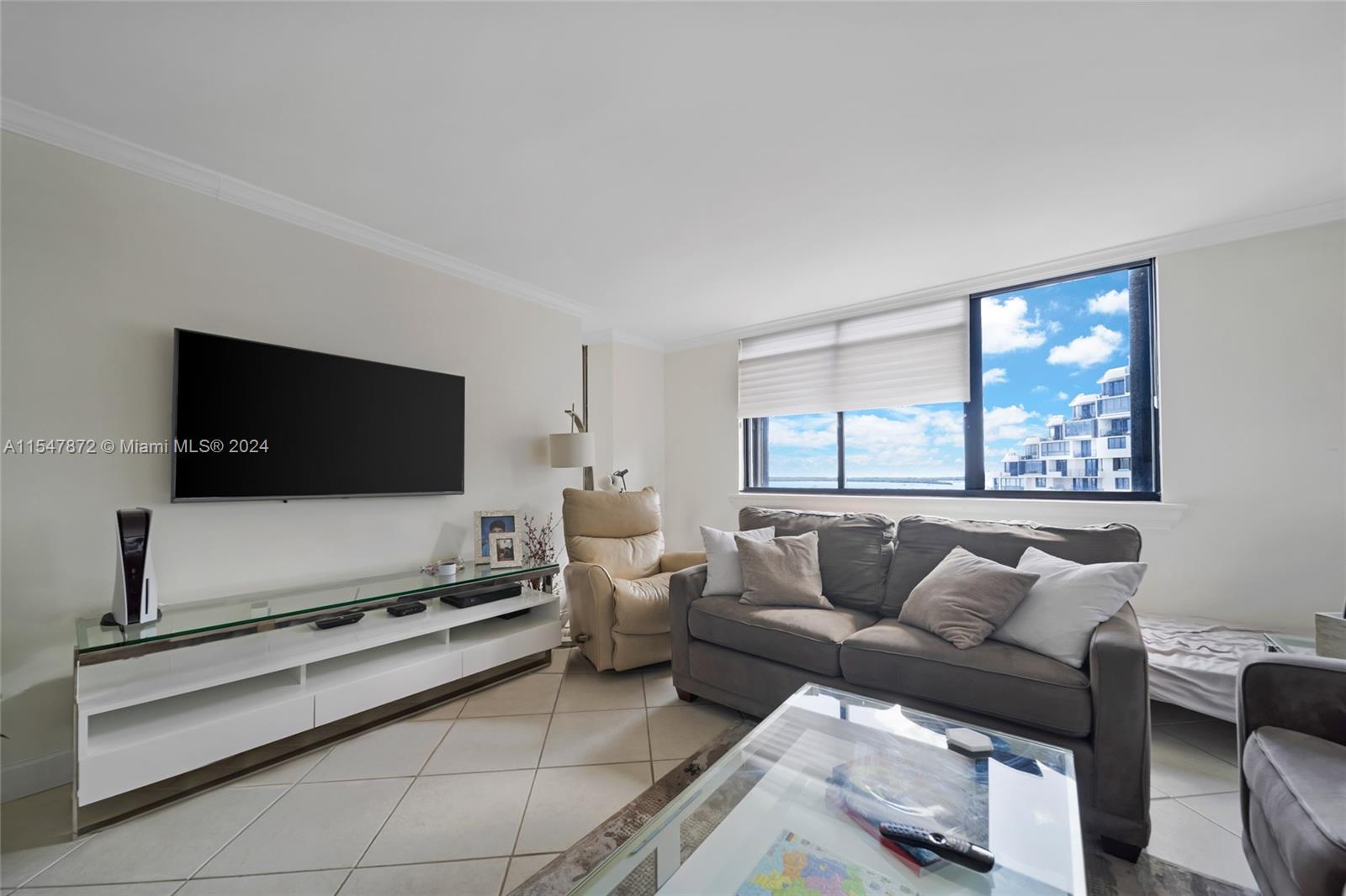 540 E Brickell Key Dr 1401, Miami, Florida 33131, 1 Bedroom Bedrooms, ,1 BathroomBathrooms,Residentiallease,For Rent,540 E Brickell Key Dr 1401,A11547872
