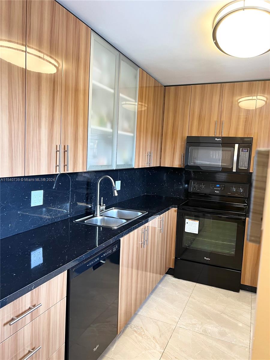 219 NE 14th Ave 401, Hallandale Beach, Florida 33009, 2 Bedrooms Bedrooms, ,2 BathroomsBathrooms,Residential,For Sale,219 NE 14th Ave 401,A11540739