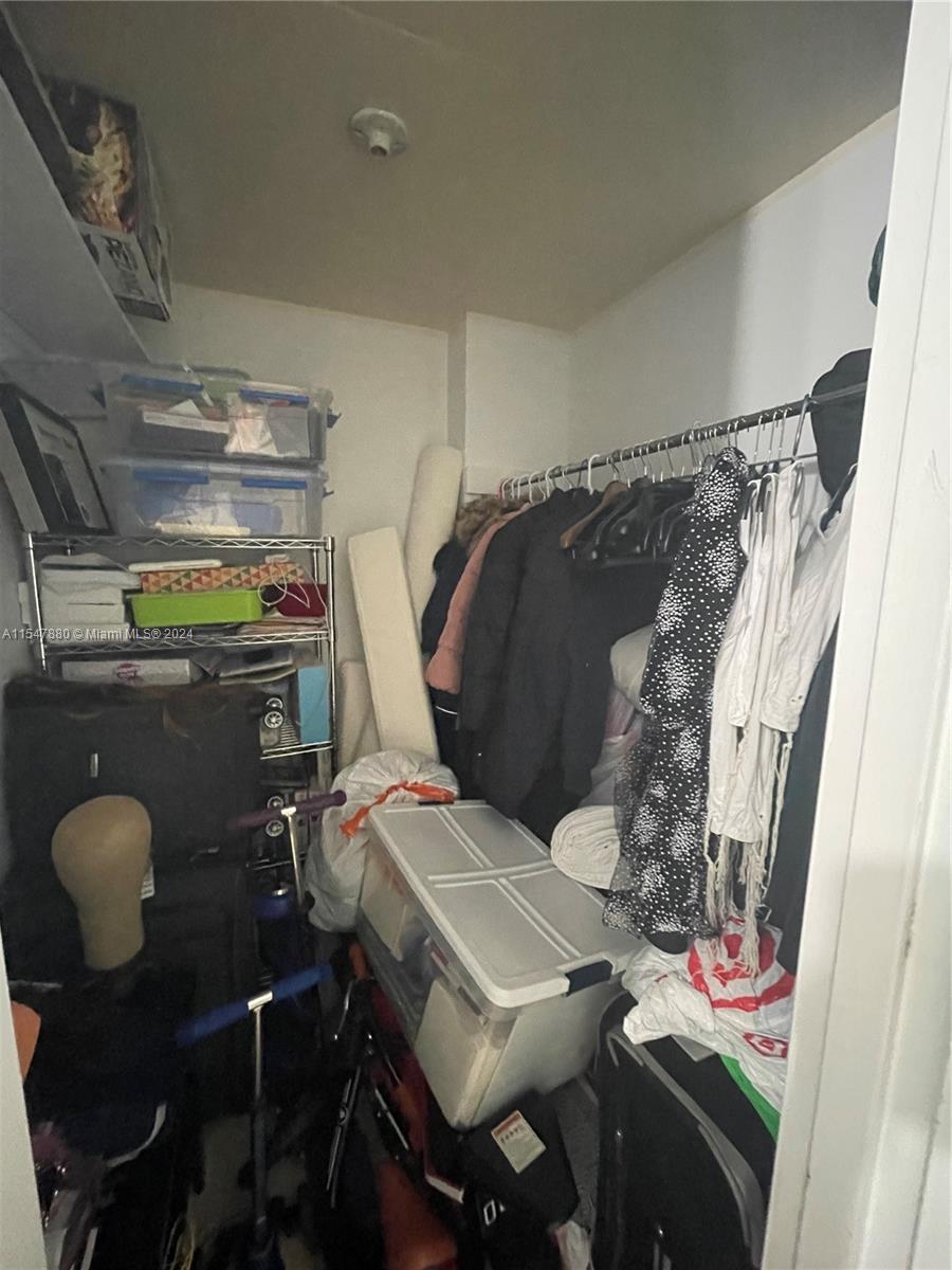 5055 Collins Ave 2K, Miami Beach, Florida 33140, 2 Bedrooms Bedrooms, ,2 BathroomsBathrooms,Residentiallease,For Rent,5055 Collins Ave 2K,A11547880