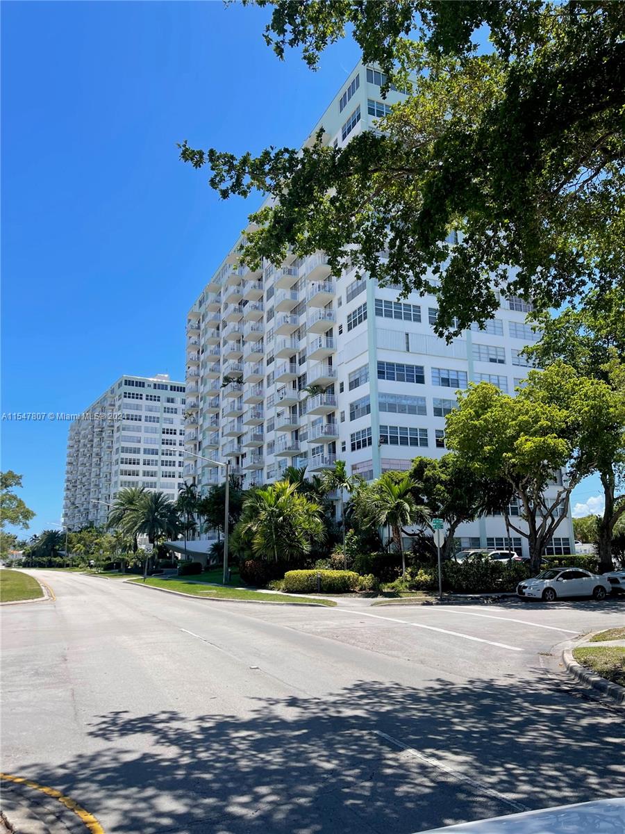 2100 Sans Souci Blvd, North Miami, FL, 33181 United States, 2 Bedrooms Bedrooms, ,2 BathroomsBathrooms,Residential,For Sale,Sans Souci Blvd,A11547807