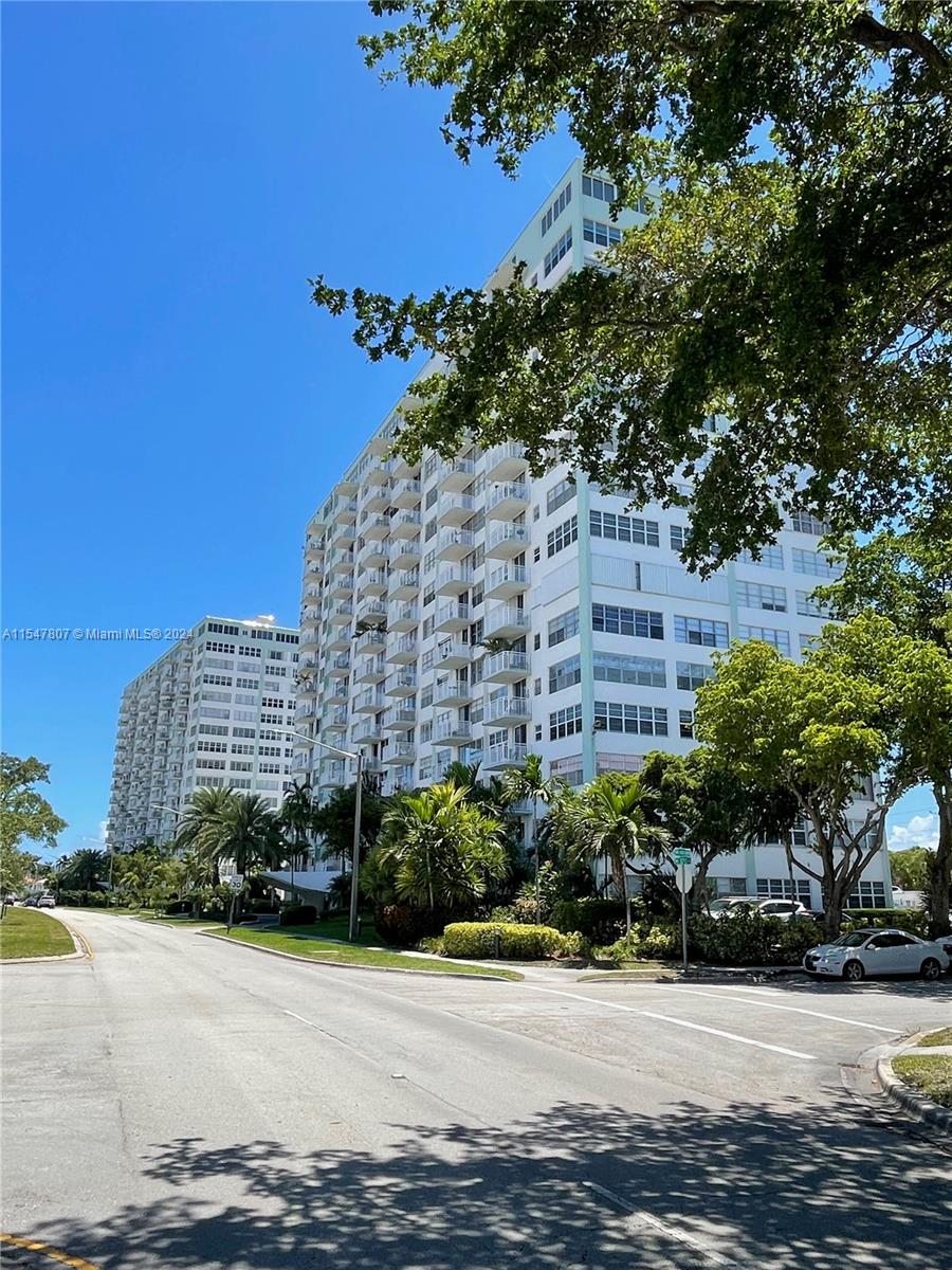 2100 Sans Souci Blvd, North Miami, FL, 33181 United States, 2 Bedrooms Bedrooms, ,2 BathroomsBathrooms,Residential,For Sale,Sans Souci Blvd,A11547807