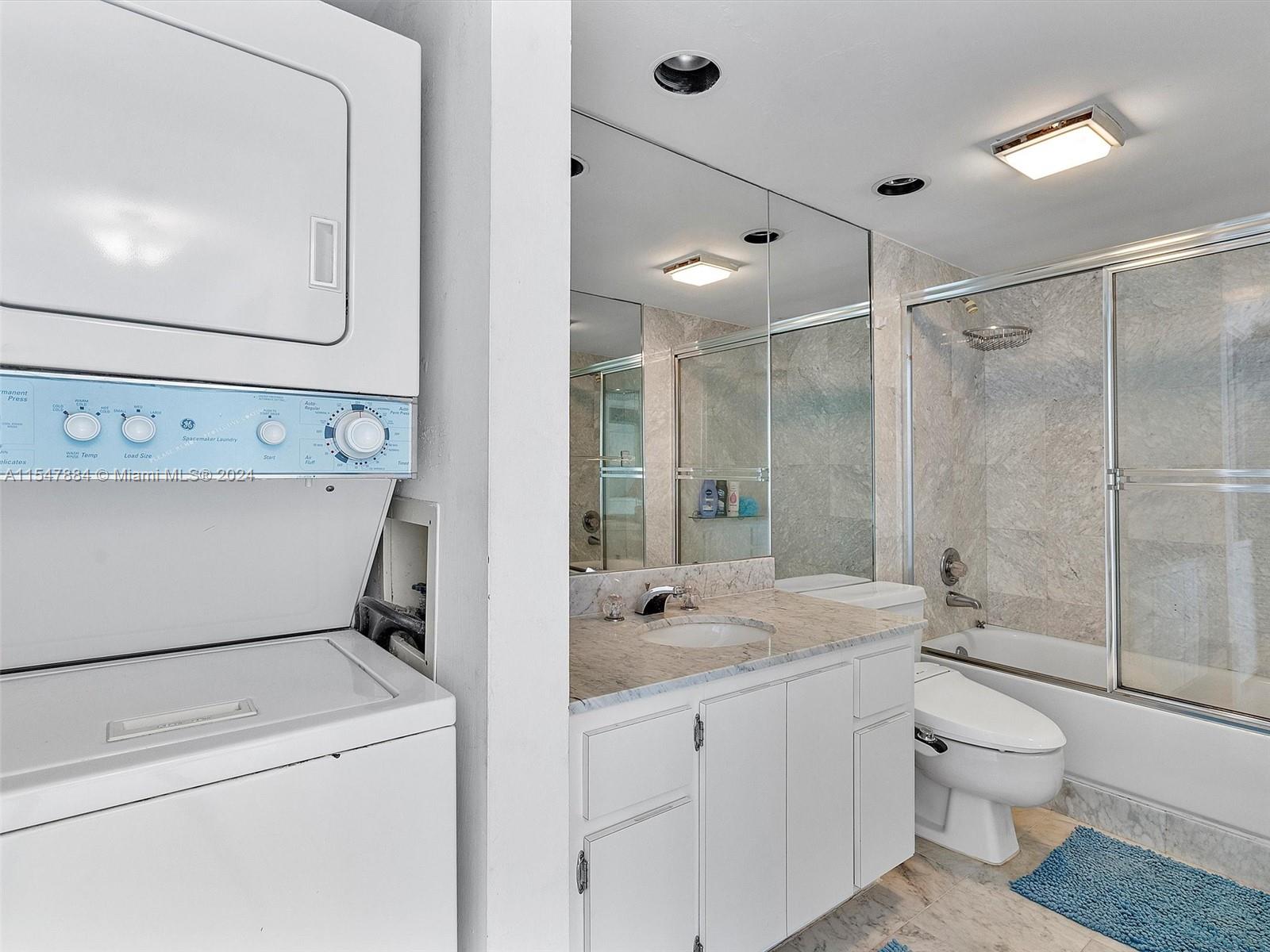 5415 Collins Ave 403, Miami Beach, Florida 33140, 3 Bedrooms Bedrooms, ,3 BathroomsBathrooms,Residential,For Sale,5415 Collins Ave 403,A11547884