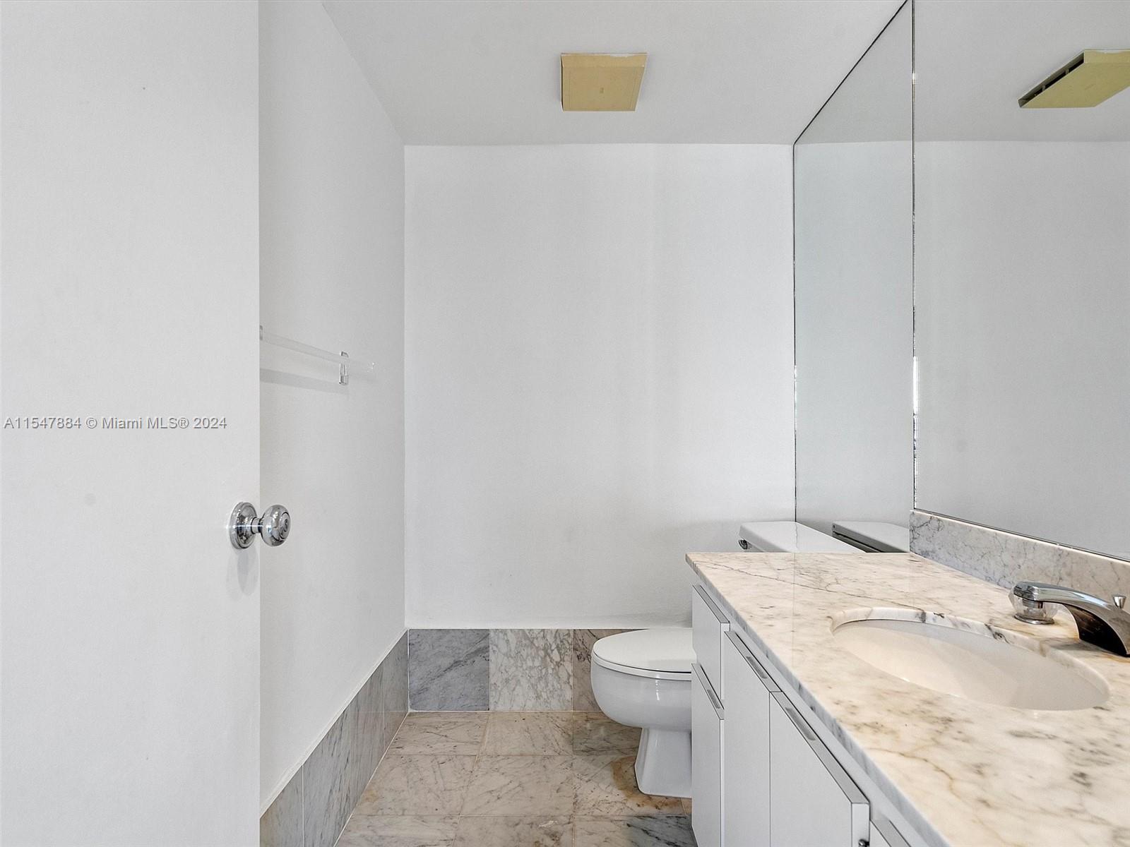 5415 Collins Ave 403, Miami Beach, Florida 33140, 3 Bedrooms Bedrooms, ,3 BathroomsBathrooms,Residential,For Sale,5415 Collins Ave 403,A11547884