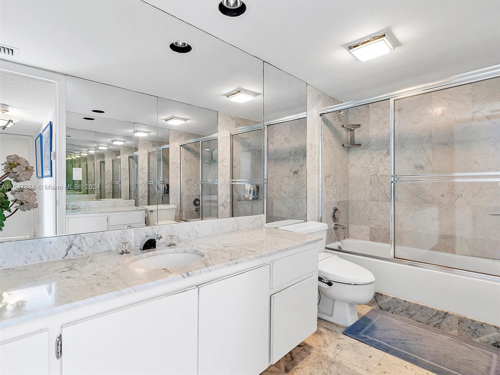 5415 Collins Ave 403, Miami Beach, Florida 33140, 3 Bedrooms Bedrooms, ,3 BathroomsBathrooms,Residential,For Sale,5415 Collins Ave 403,A11547884