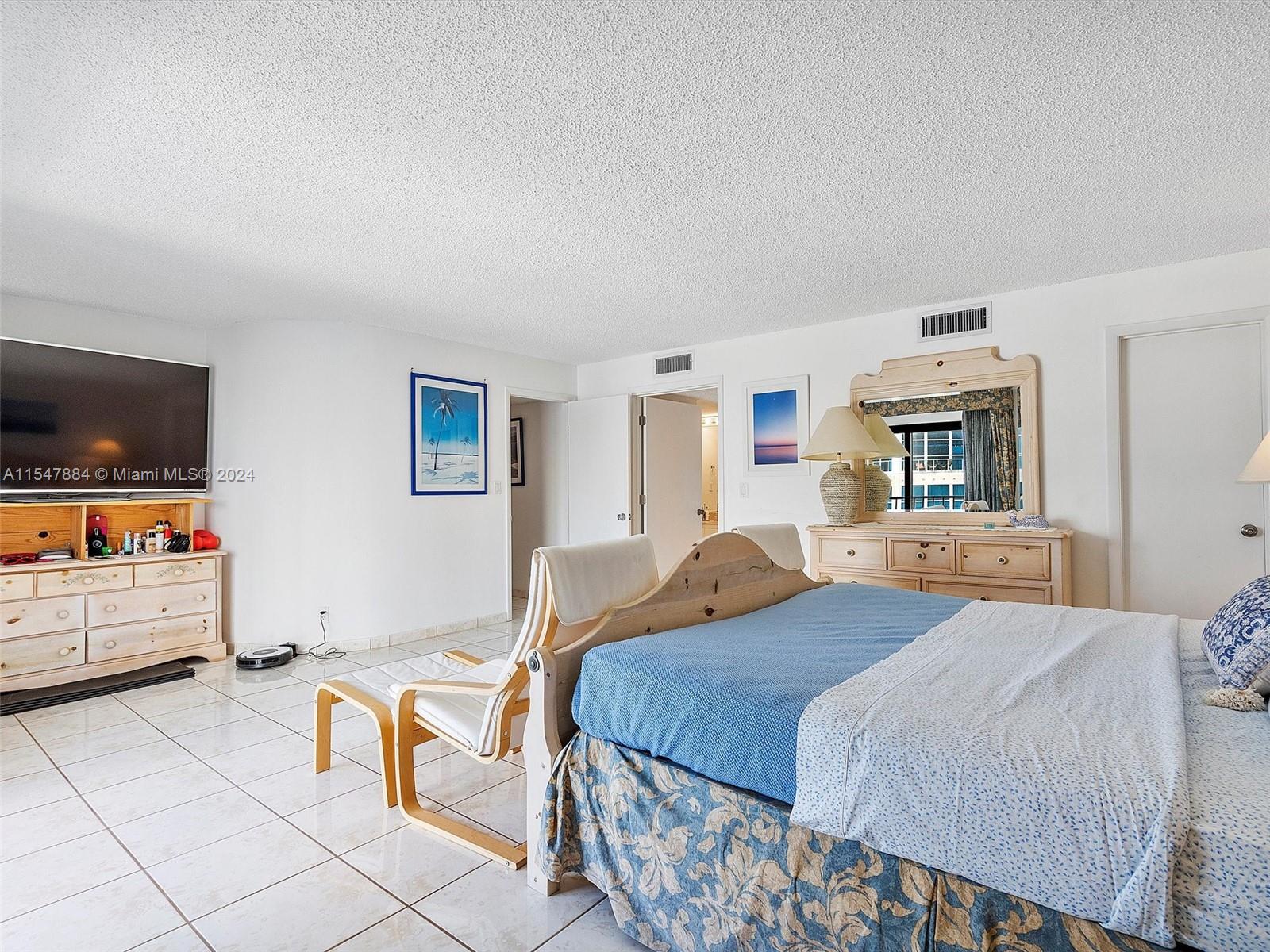 5415 Collins Ave 403, Miami Beach, Florida 33140, 3 Bedrooms Bedrooms, ,3 BathroomsBathrooms,Residential,For Sale,5415 Collins Ave 403,A11547884