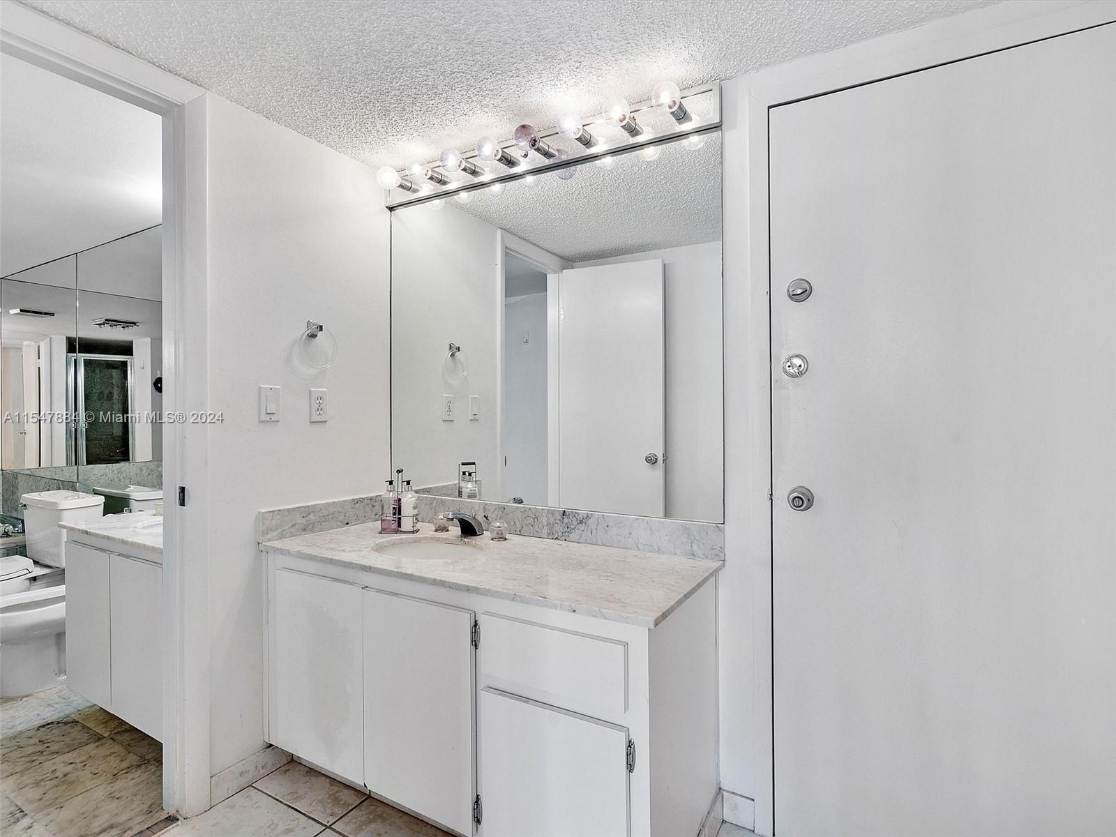 5415 Collins Ave 403, Miami Beach, Florida 33140, 3 Bedrooms Bedrooms, ,3 BathroomsBathrooms,Residential,For Sale,5415 Collins Ave 403,A11547884