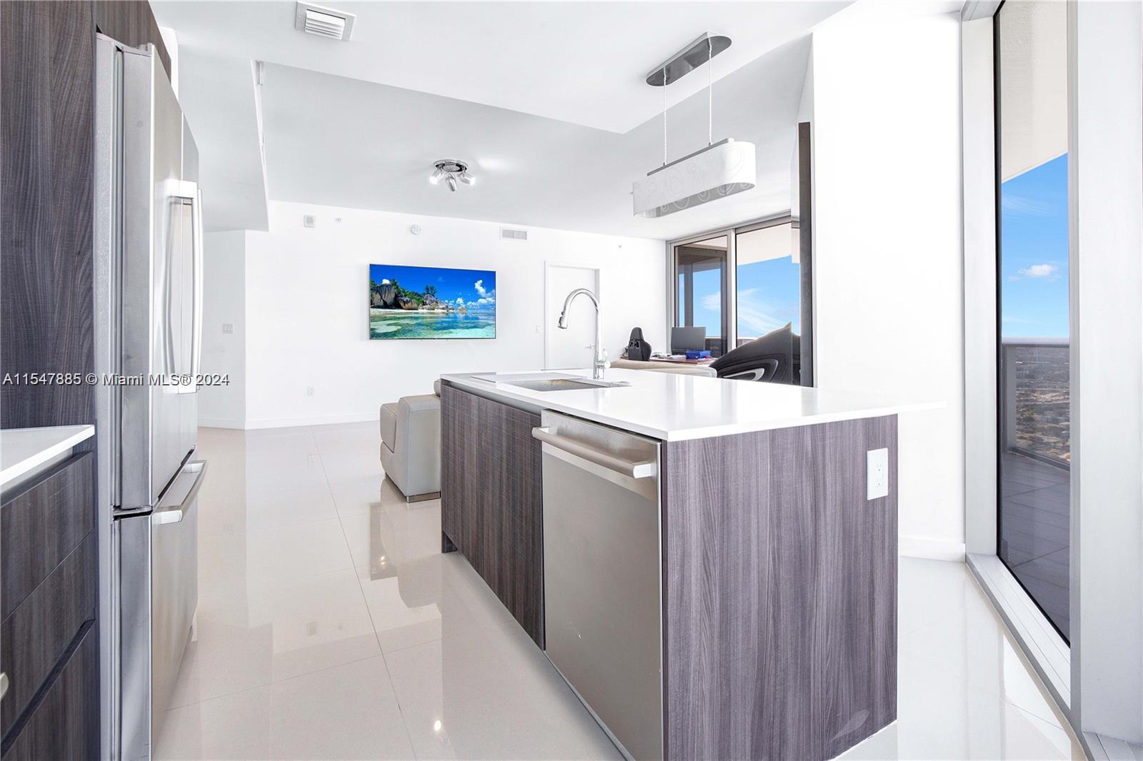 488 NE 18th St 5001, Miami, Florida 33132, 2 Bedrooms Bedrooms, ,2 BathroomsBathrooms,Residentiallease,For Rent,488 NE 18th St 5001,A11547885