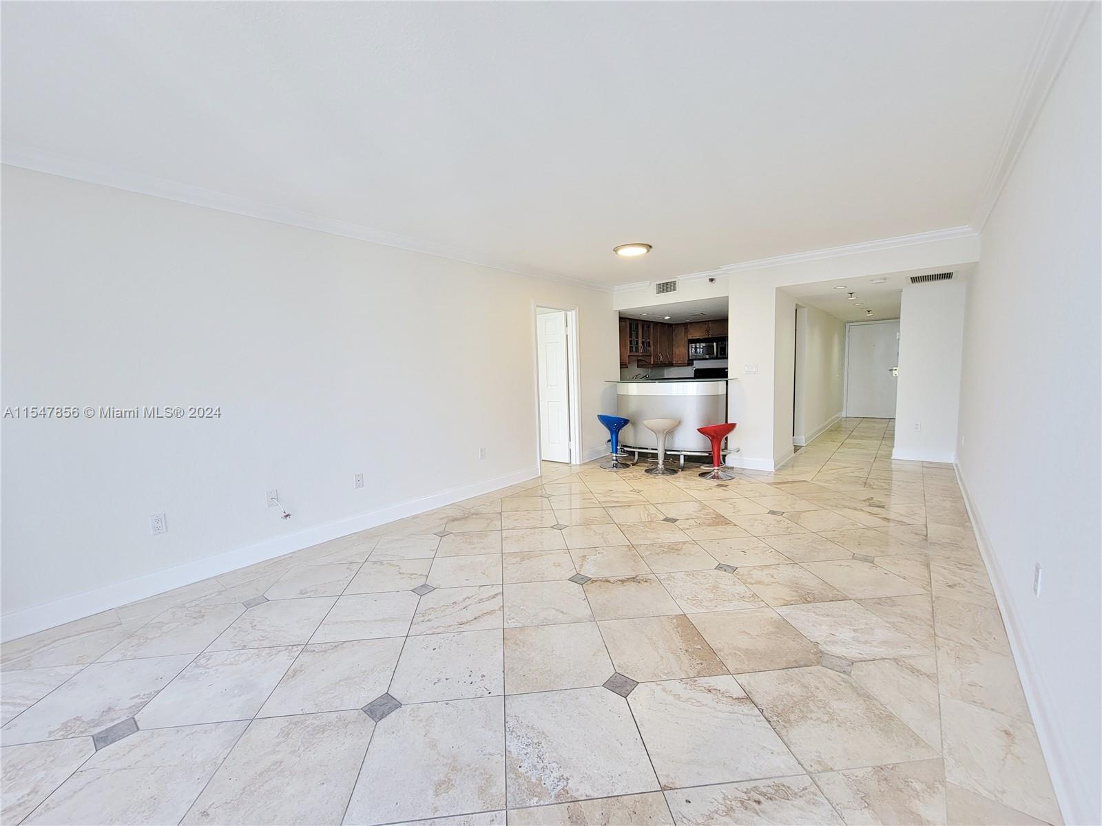 555 NE 15th St 33D, Miami, FL 33132, 1 Bedroom Bedrooms, ,1 BathroomBathrooms,Residential,For Sale,15th St,A11547856