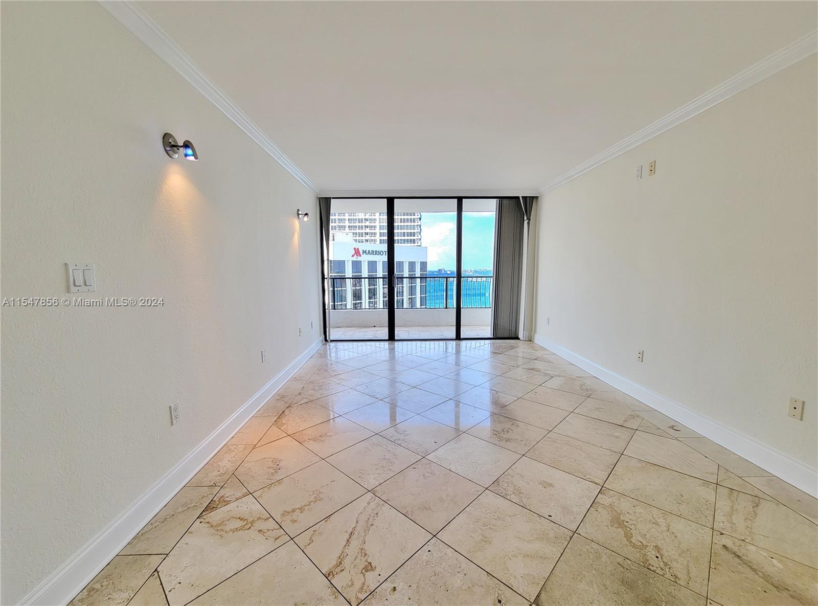 555 NE 15th St 33D, Miami, FL 33132, 1 Bedroom Bedrooms, ,1 BathroomBathrooms,Residential,For Sale,15th St,A11547856