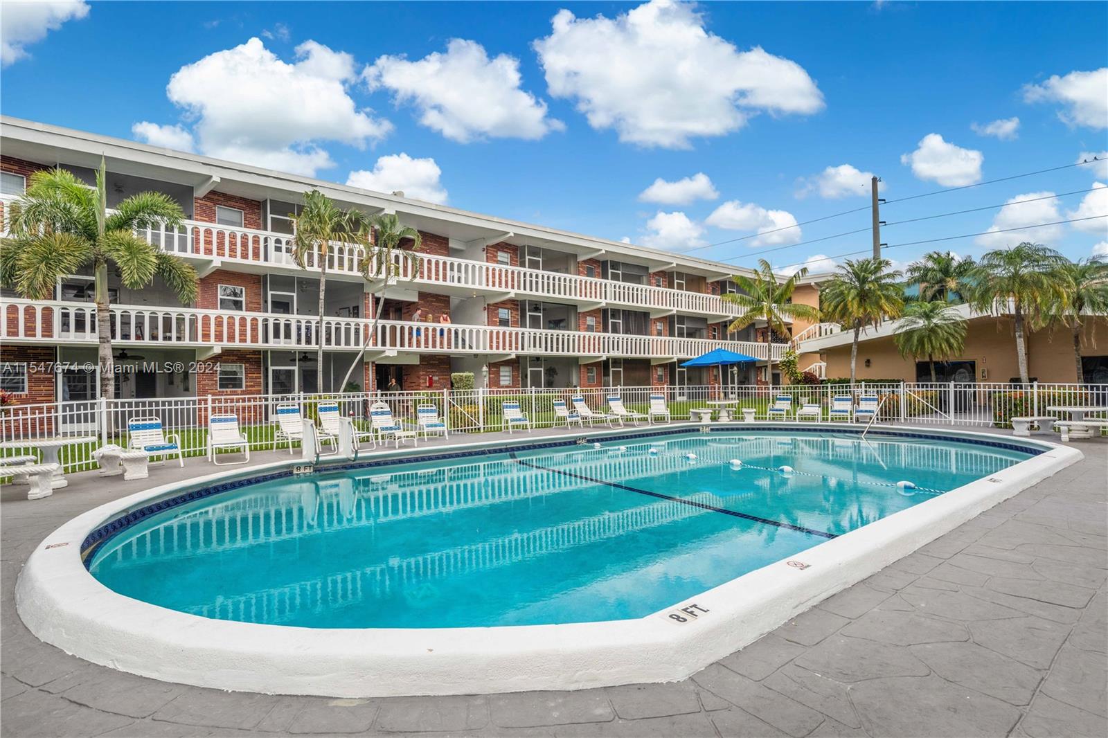 201 NE 14th Ave 5B, Hallandale Beach, Florida 33009, 1 Bedroom Bedrooms, ,1 BathroomBathrooms,Residentiallease,For Rent,201 NE 14th Ave 5B,A11547674