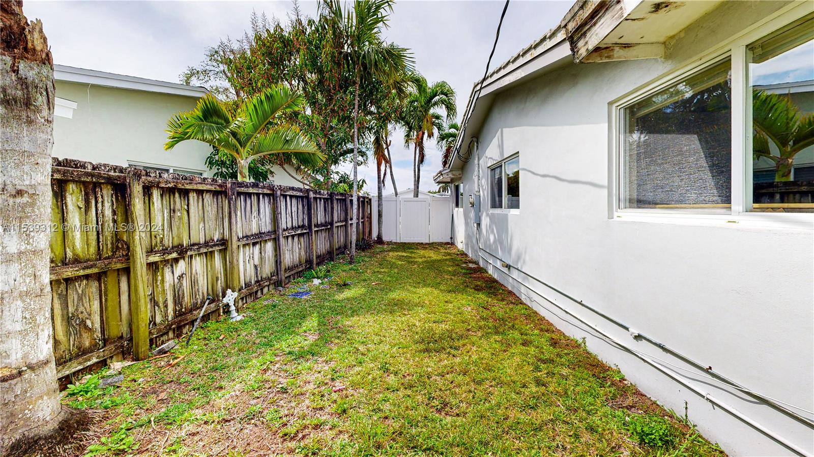 20801 19th Ct, Miami, FL, 33179 United States, 4 Bedrooms Bedrooms, ,3 BathroomsBathrooms,Residential,For Sale,19th Ct,A11539312