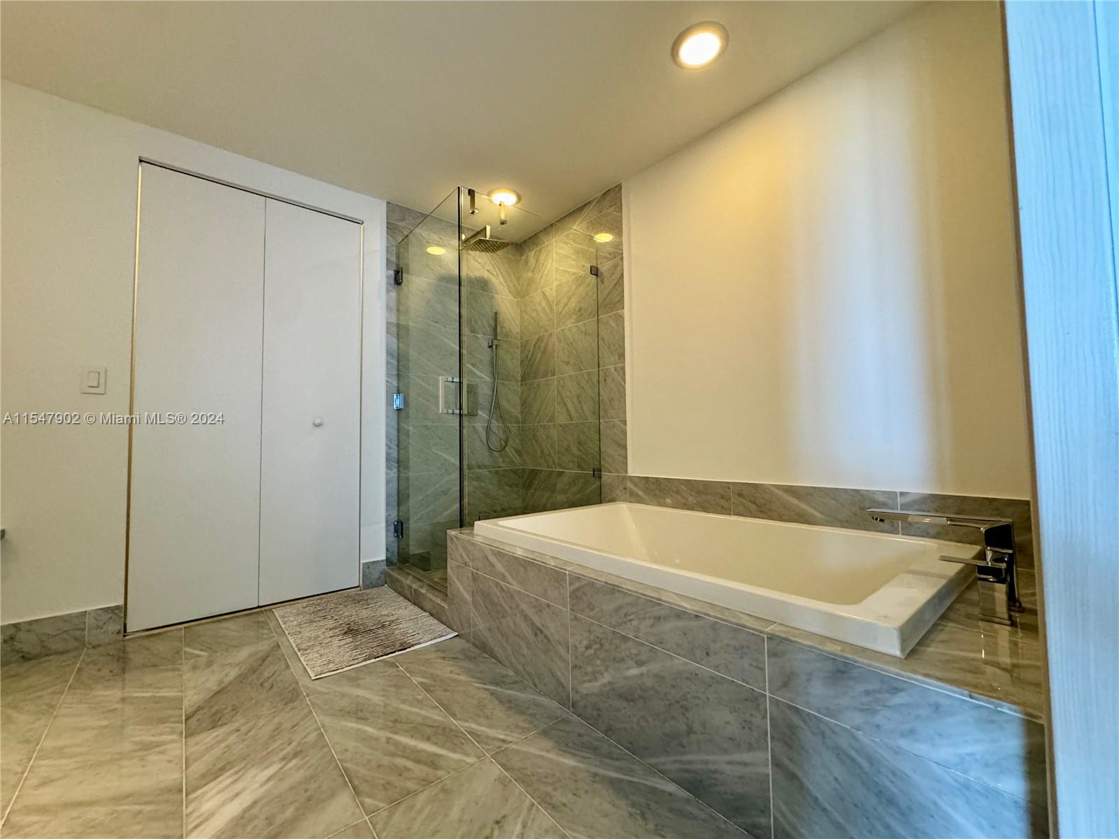 801 S Miami Ave 4405, Miami, Florida 33130, 2 Bedrooms Bedrooms, ,2 BathroomsBathrooms,Residentiallease,For Rent,801 S Miami Ave 4405,A11547902