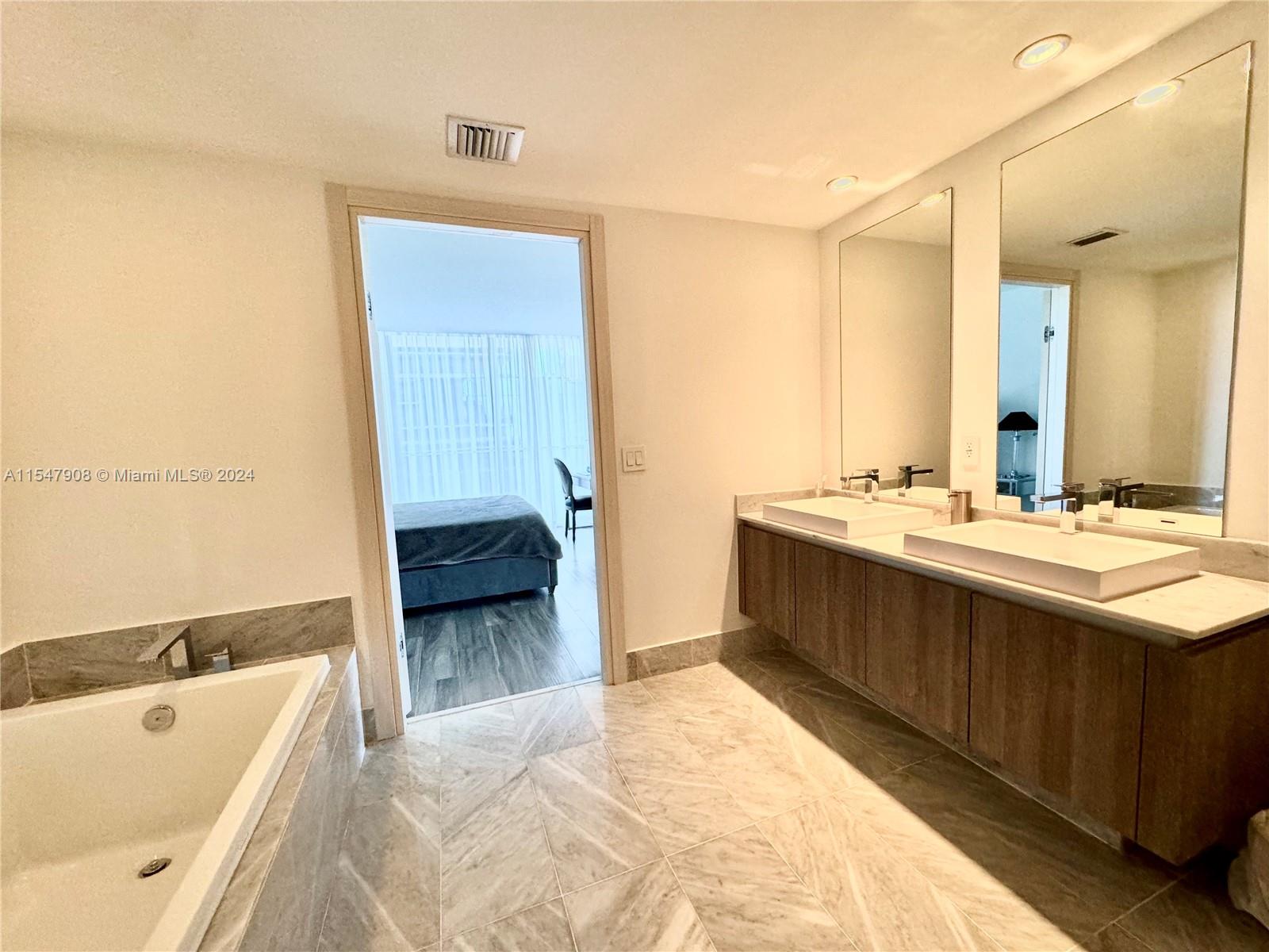 801 S Miami Ave 4405, Miami, Florida 33130, 2 Bedrooms Bedrooms, ,2 BathroomsBathrooms,Residential,For Sale,801 S Miami Ave 4405,A11547908