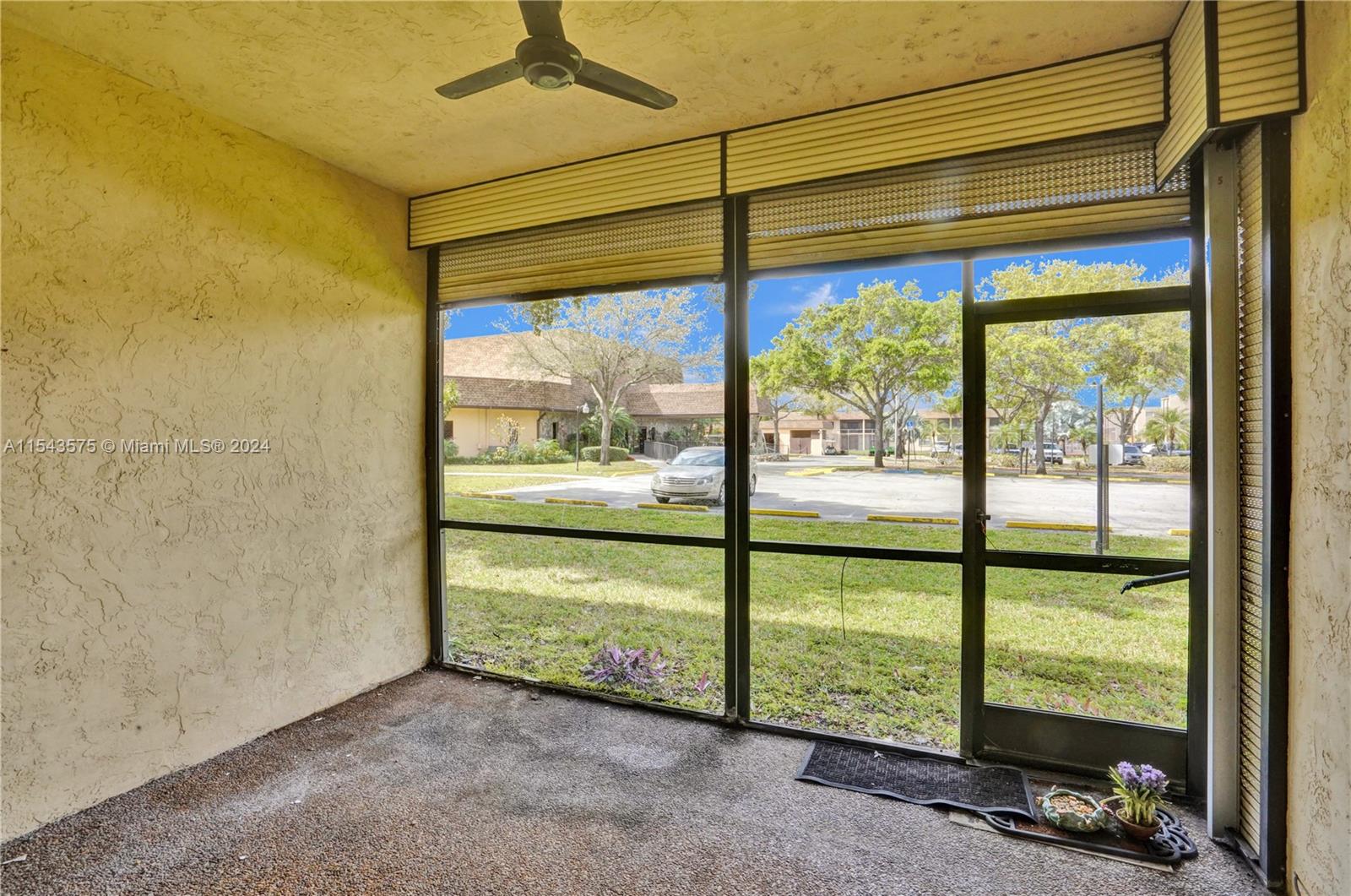 Screened Patio