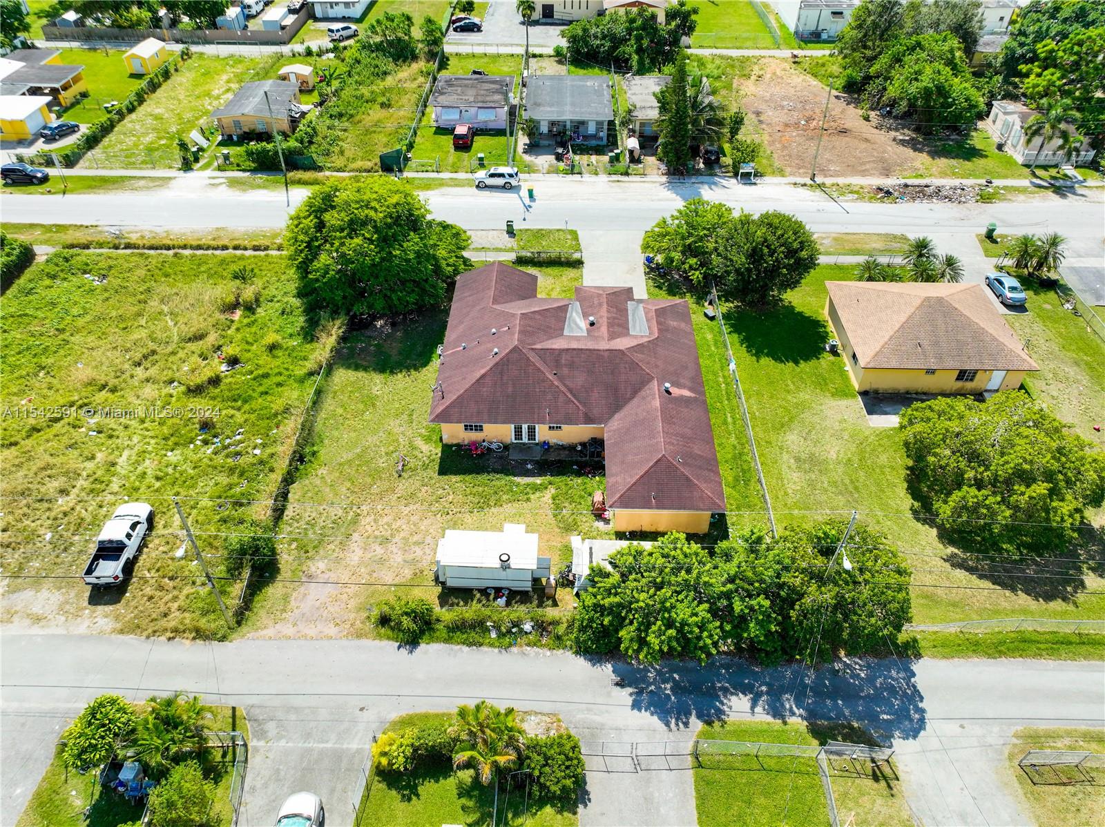 657 7th St, Homestead, FL, 33030 United States, 5 Bedrooms Bedrooms, ,3 BathroomsBathrooms,Residential,For Sale,7th St,A11542591