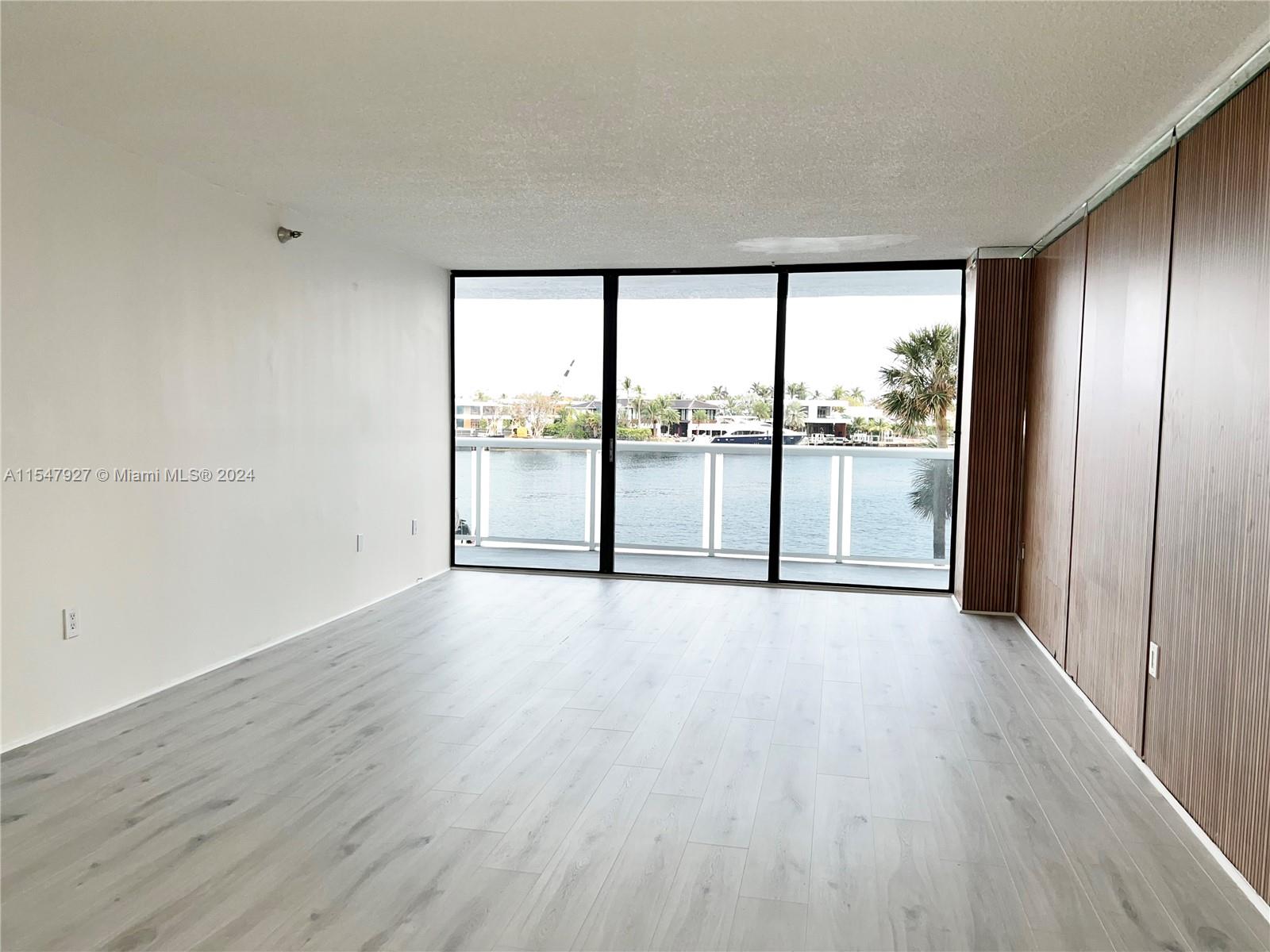 20515 E Country Club Dr 245, Aventura, Florida 33180, 2 Bedrooms Bedrooms, ,2 BathroomsBathrooms,Residential,For Sale,20515 E Country Club Dr 245,A11547927