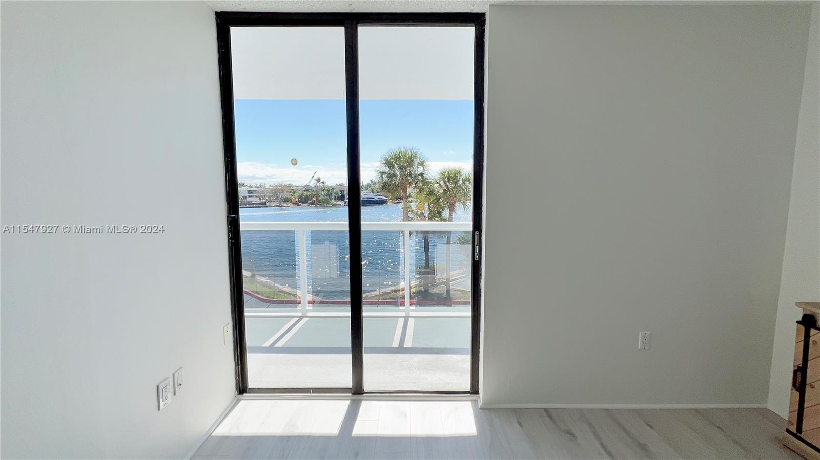 20515 E Country Club Dr 245, Aventura, Florida 33180, 2 Bedrooms Bedrooms, ,2 BathroomsBathrooms,Residential,For Sale,20515 E Country Club Dr 245,A11547927