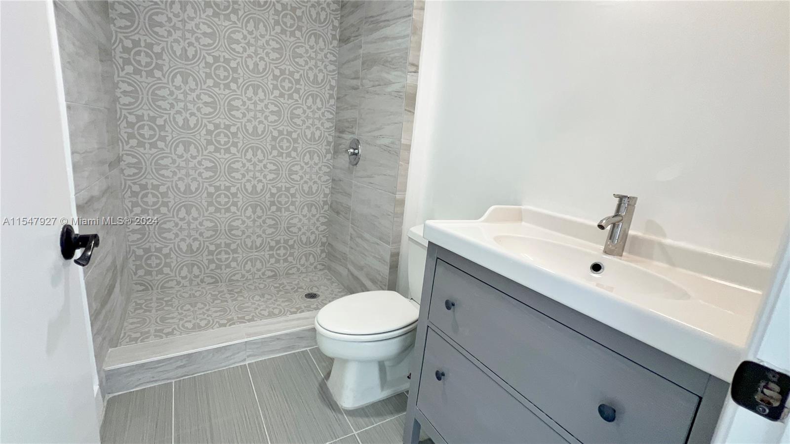 20515 E Country Club Dr 245, Aventura, Florida 33180, 2 Bedrooms Bedrooms, ,2 BathroomsBathrooms,Residential,For Sale,20515 E Country Club Dr 245,A11547927