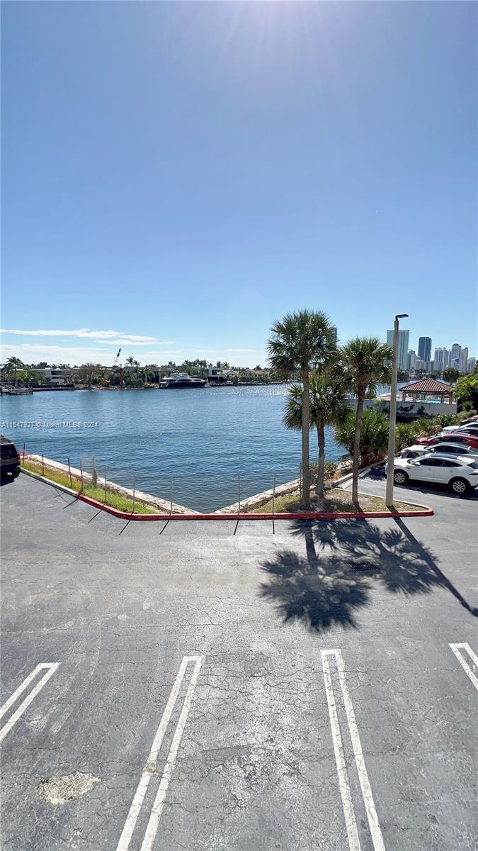 20515 E Country Club Dr 245, Aventura, Florida 33180, 2 Bedrooms Bedrooms, ,2 BathroomsBathrooms,Residential,For Sale,20515 E Country Club Dr 245,A11547927